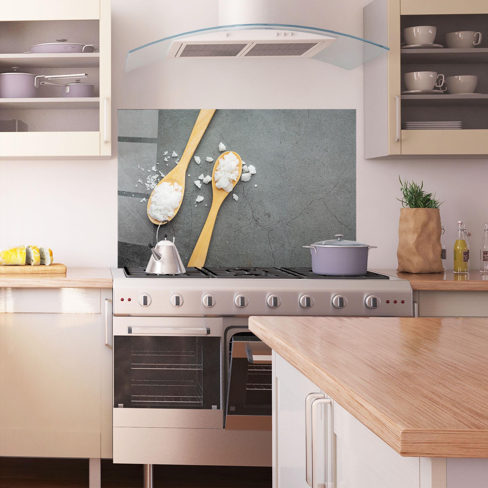 Стъклен панел за кухня Salt Wooden Spoon mockup 1