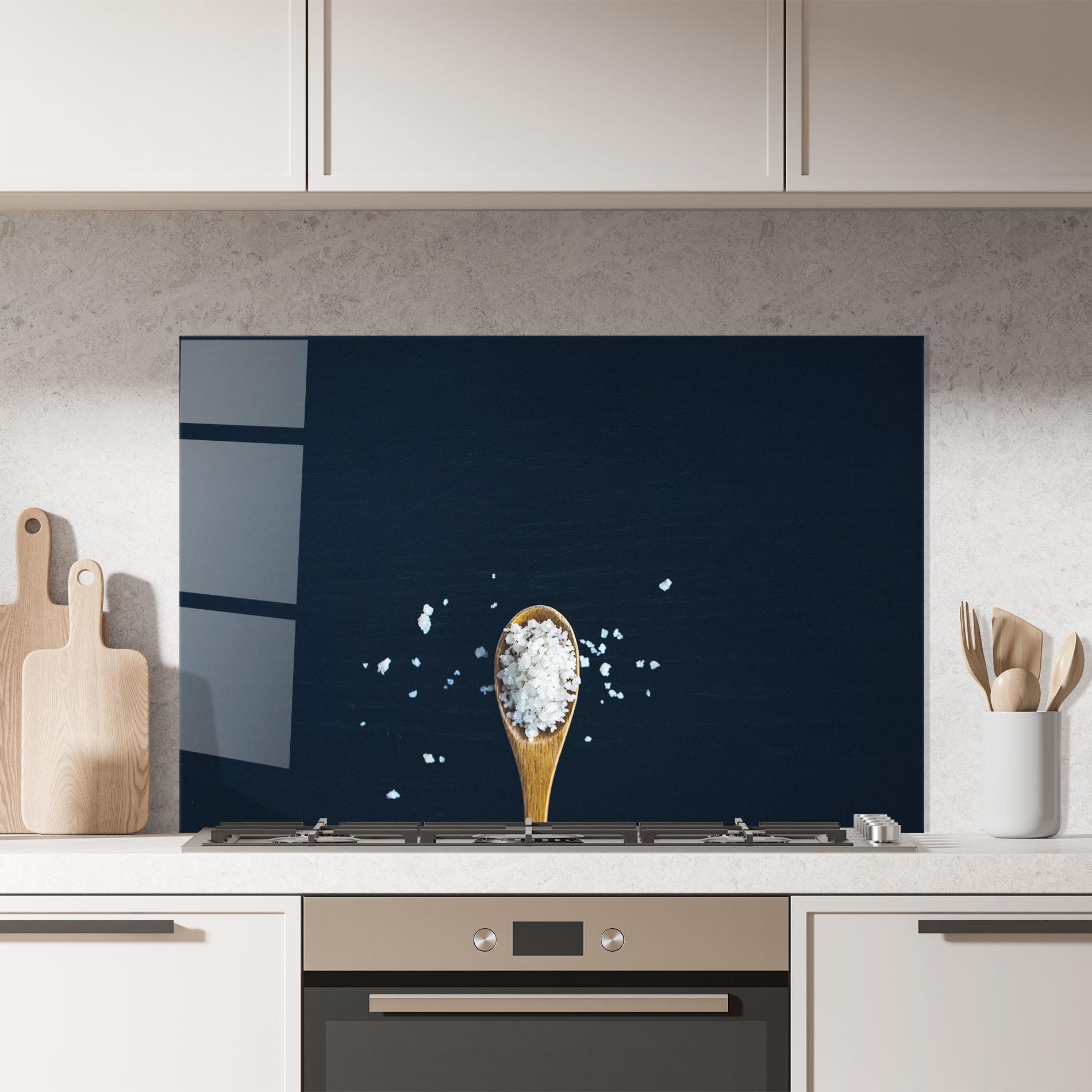 Стъклен панел за кухня Salt On Black mockup 7