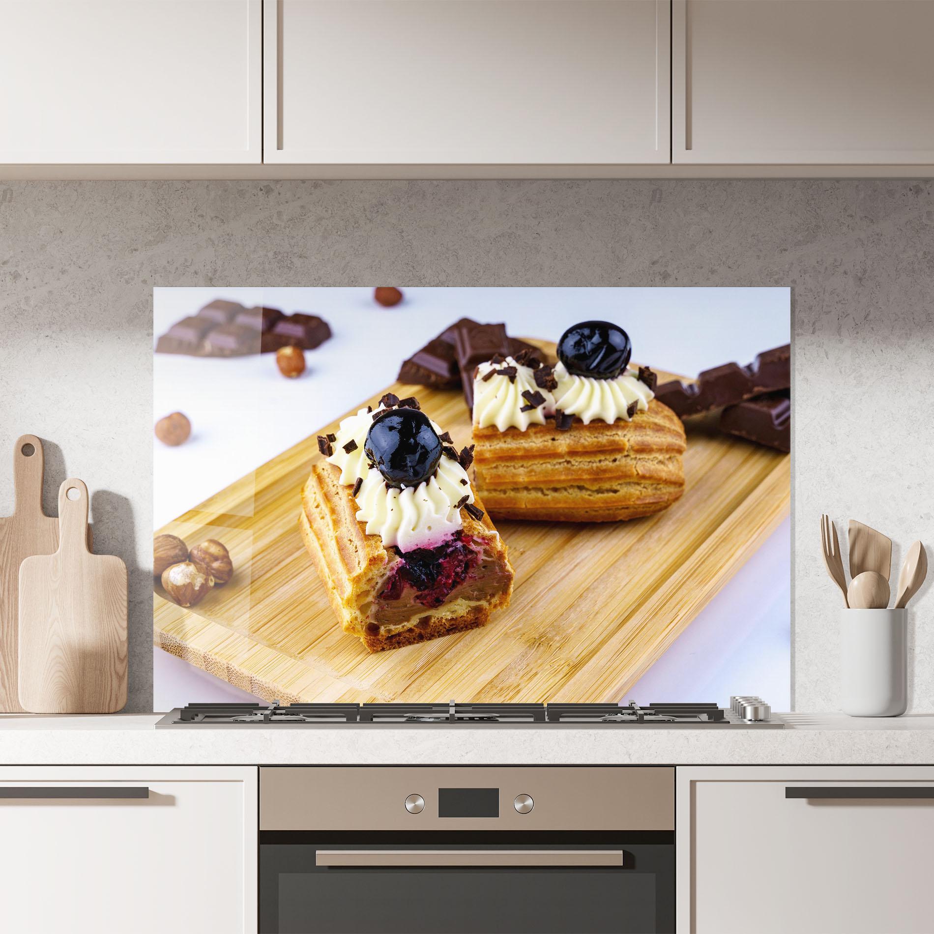 Стъклен панел за кухня Blueberry Eclair mockup 7