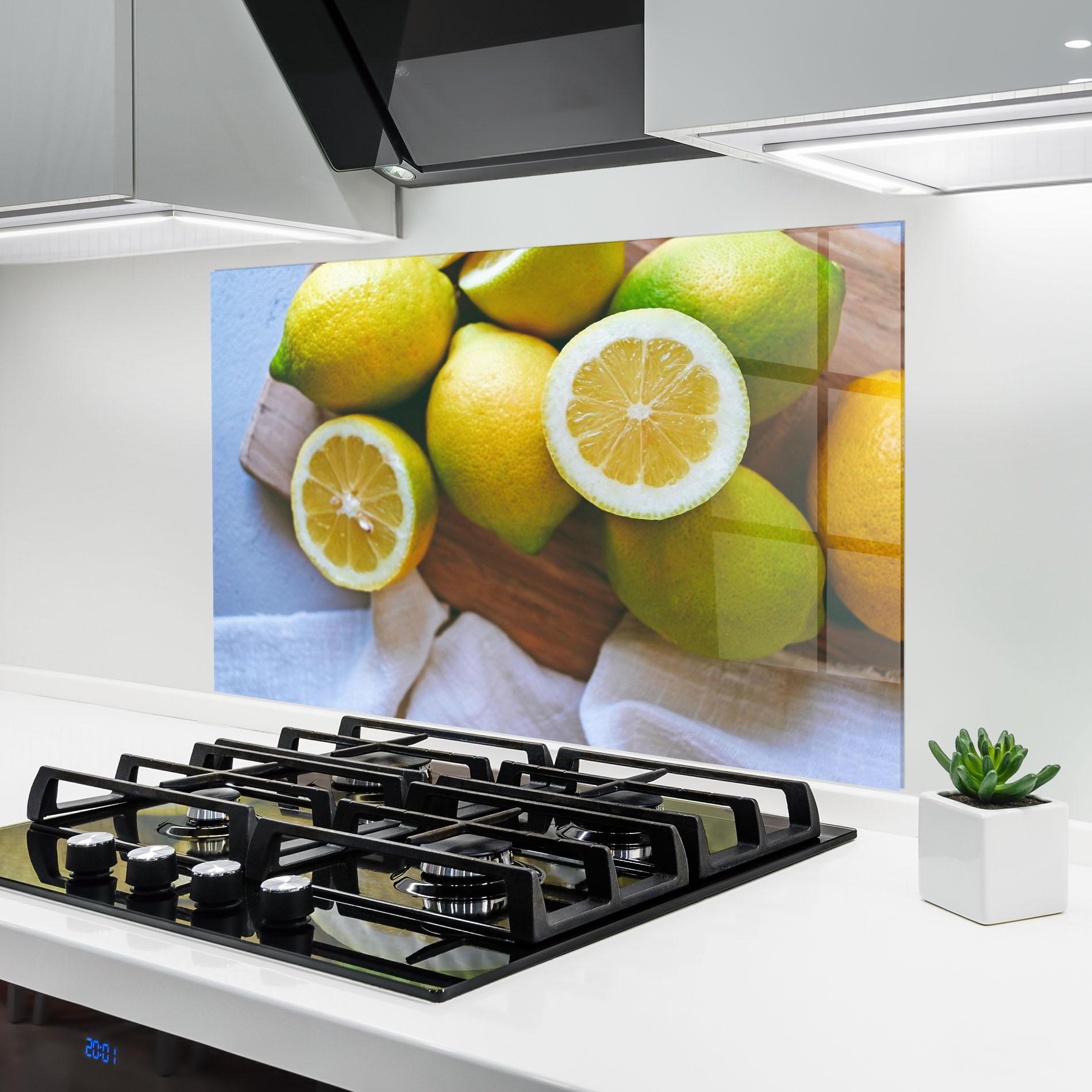 Стъклен панел за кухня Lemons On Table mockup 6