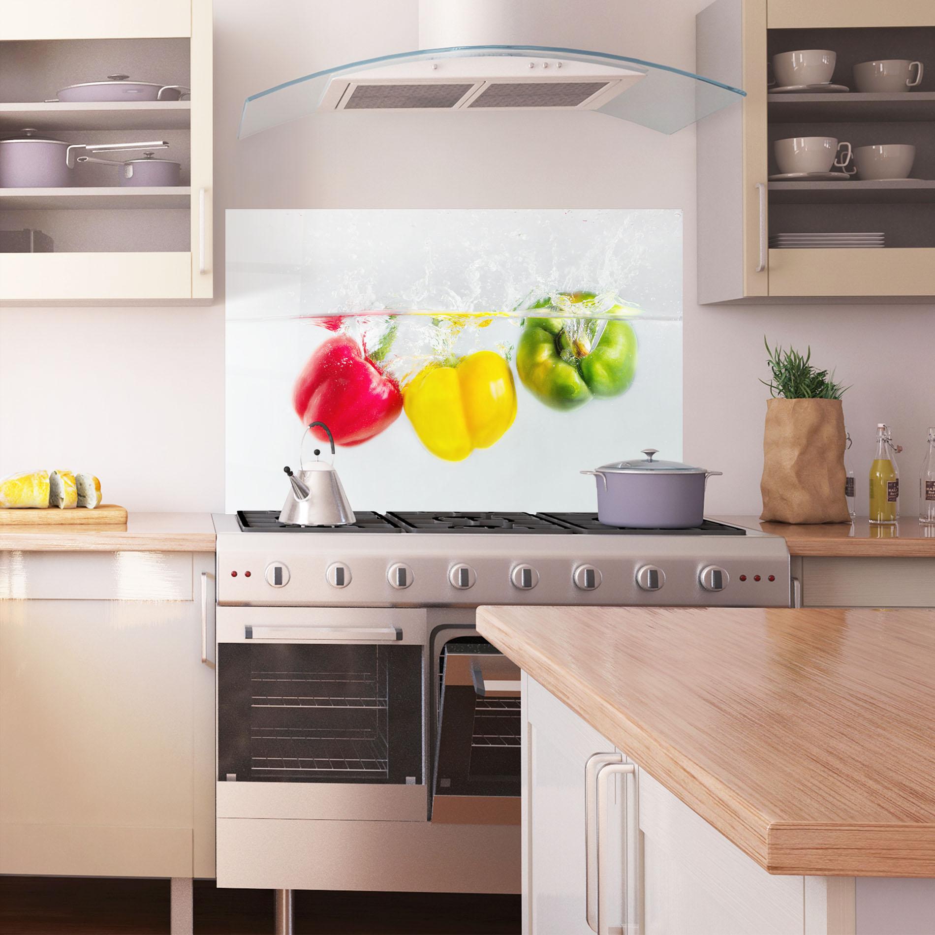 Стъклен панел за кухня Bellpepper In Water mockup 1