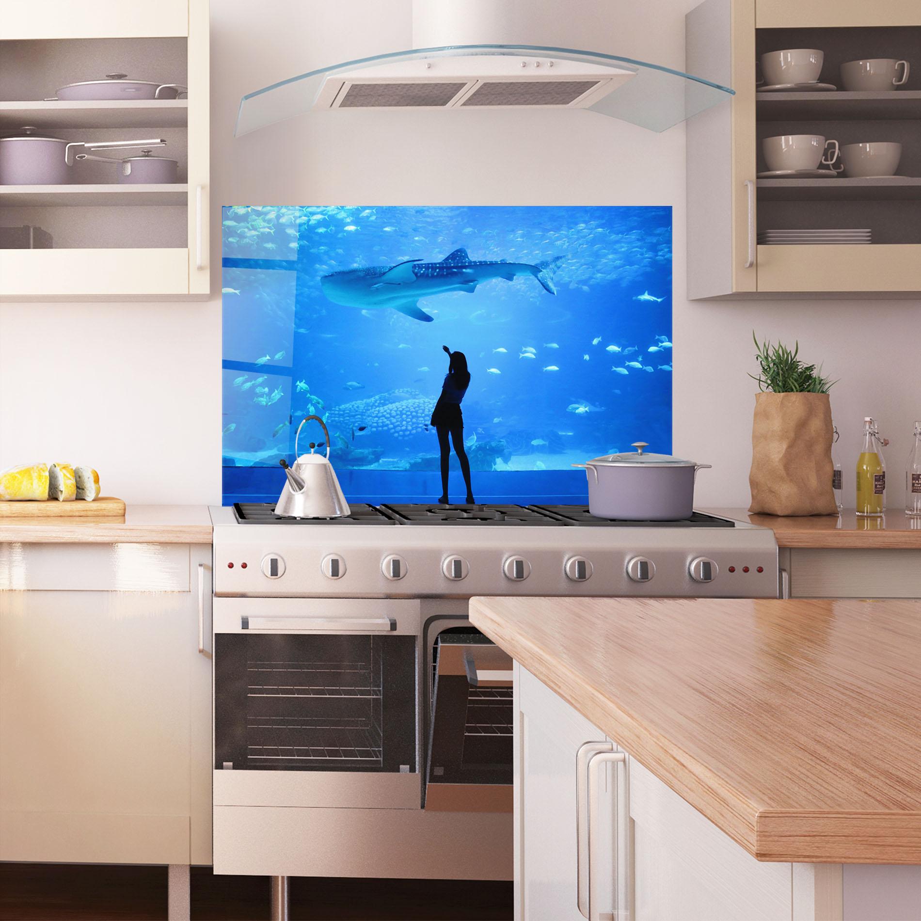 Стъклен панел за кухня Aquarium Girl mockup 1