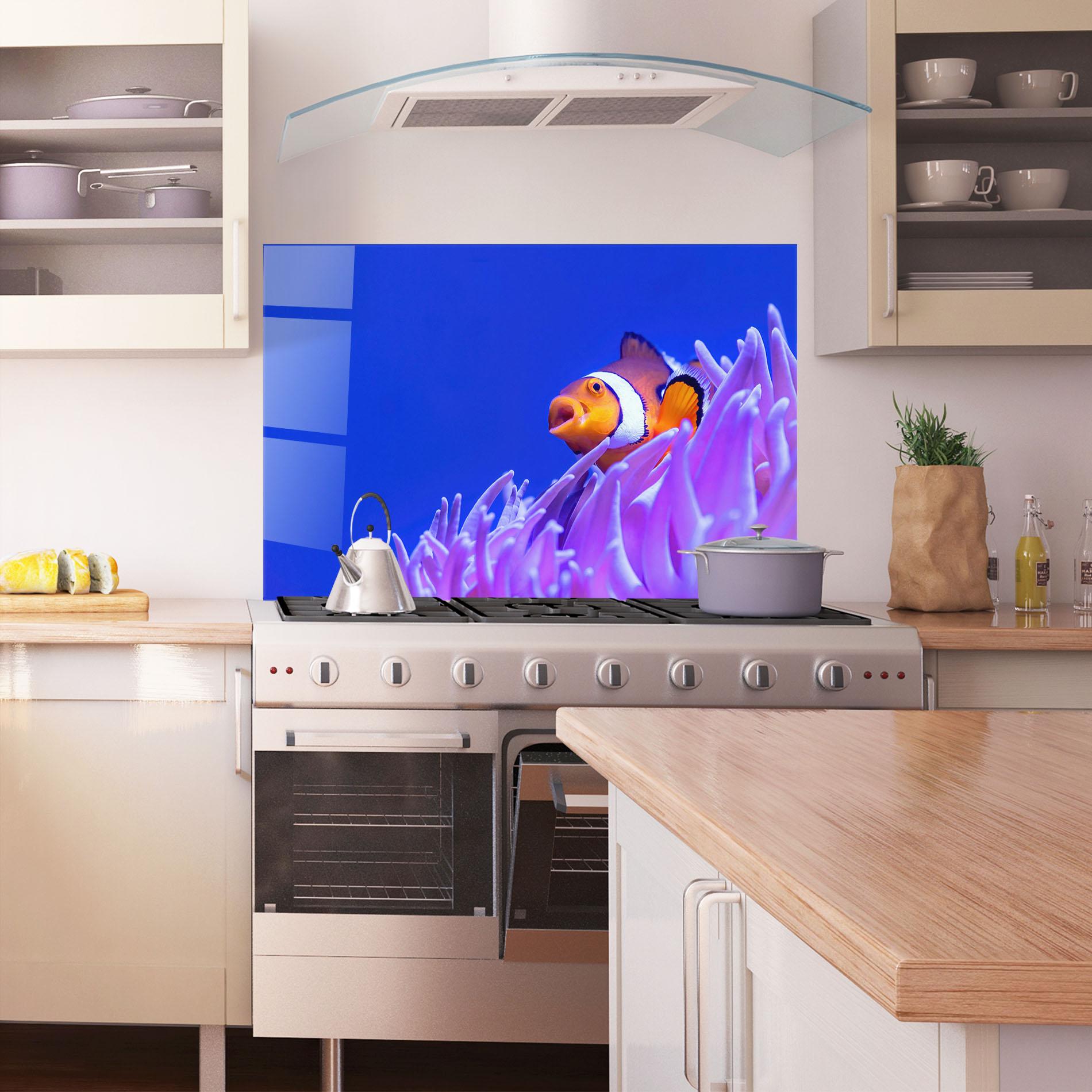 Стъклен панел за кухня Hungry Nemo mockup 1