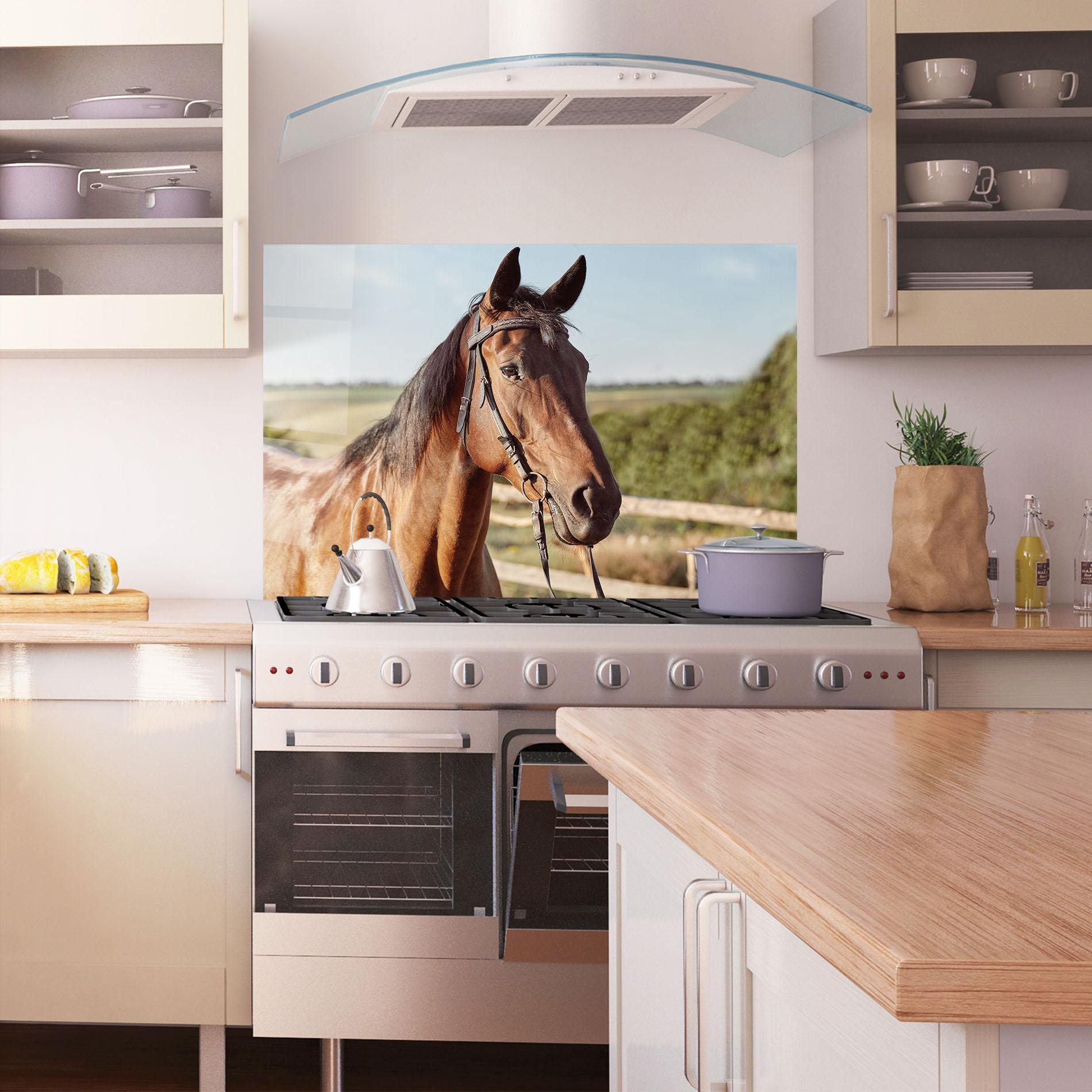 Стъклен панел за кухня Brown Horse Close Up mockup 1