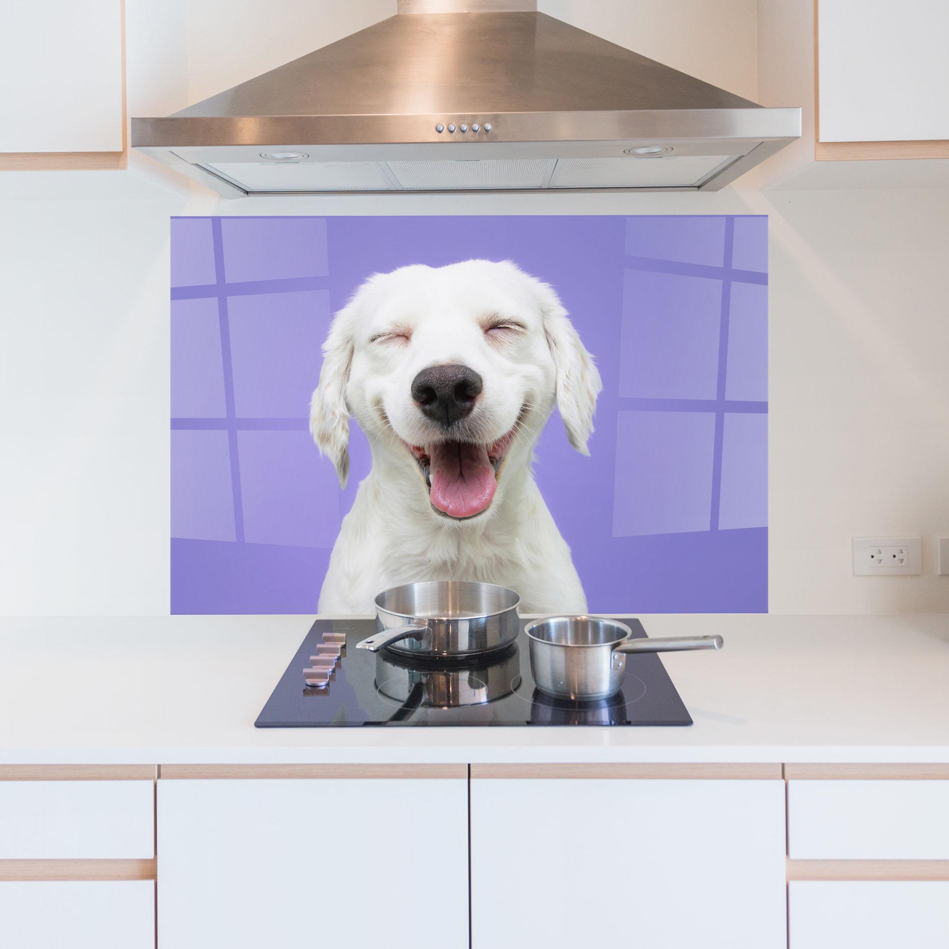 Стъклен панел за кухня Happy Whit Puppy mockup 5