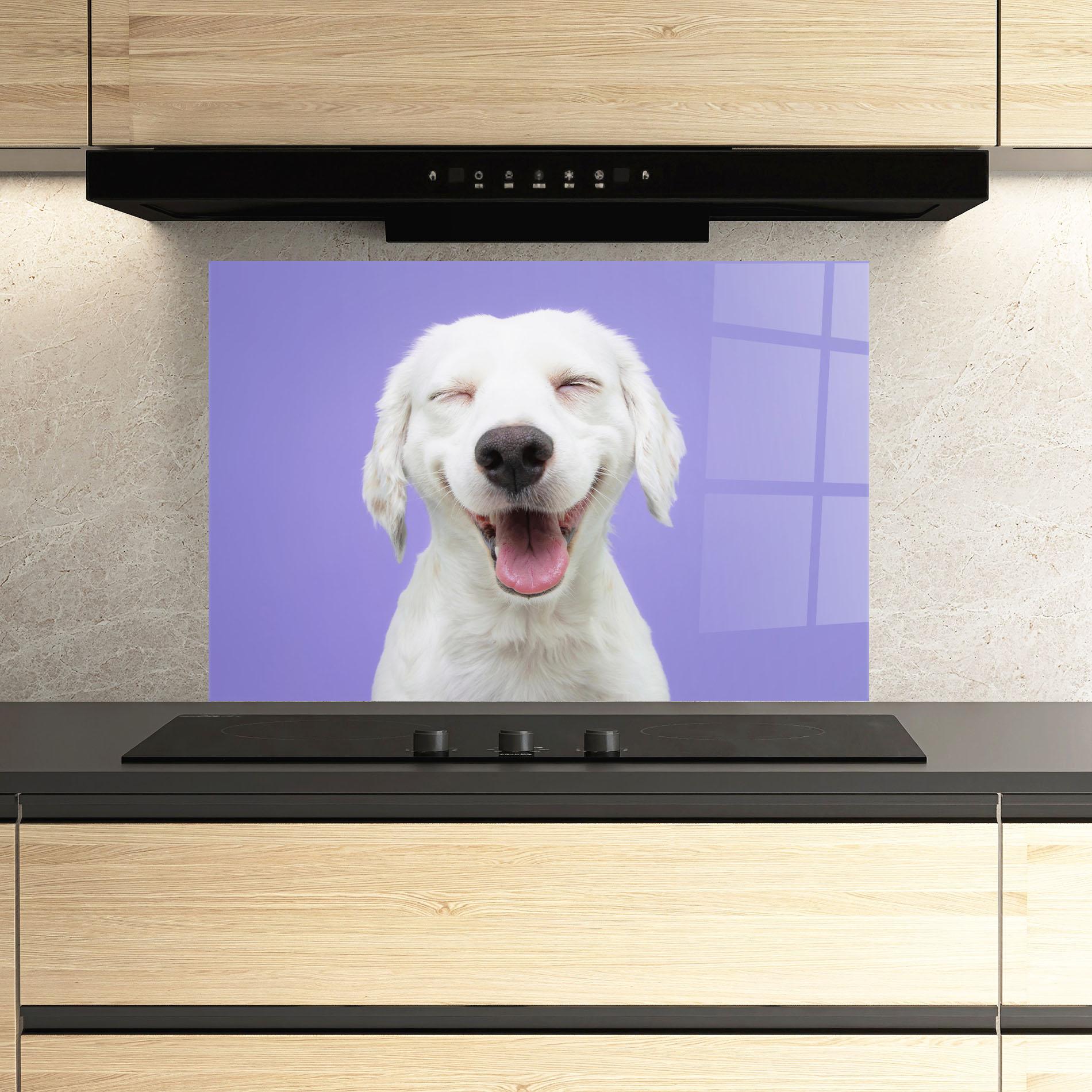Стъклен панел за кухня Happy Whit Puppy mockup 3