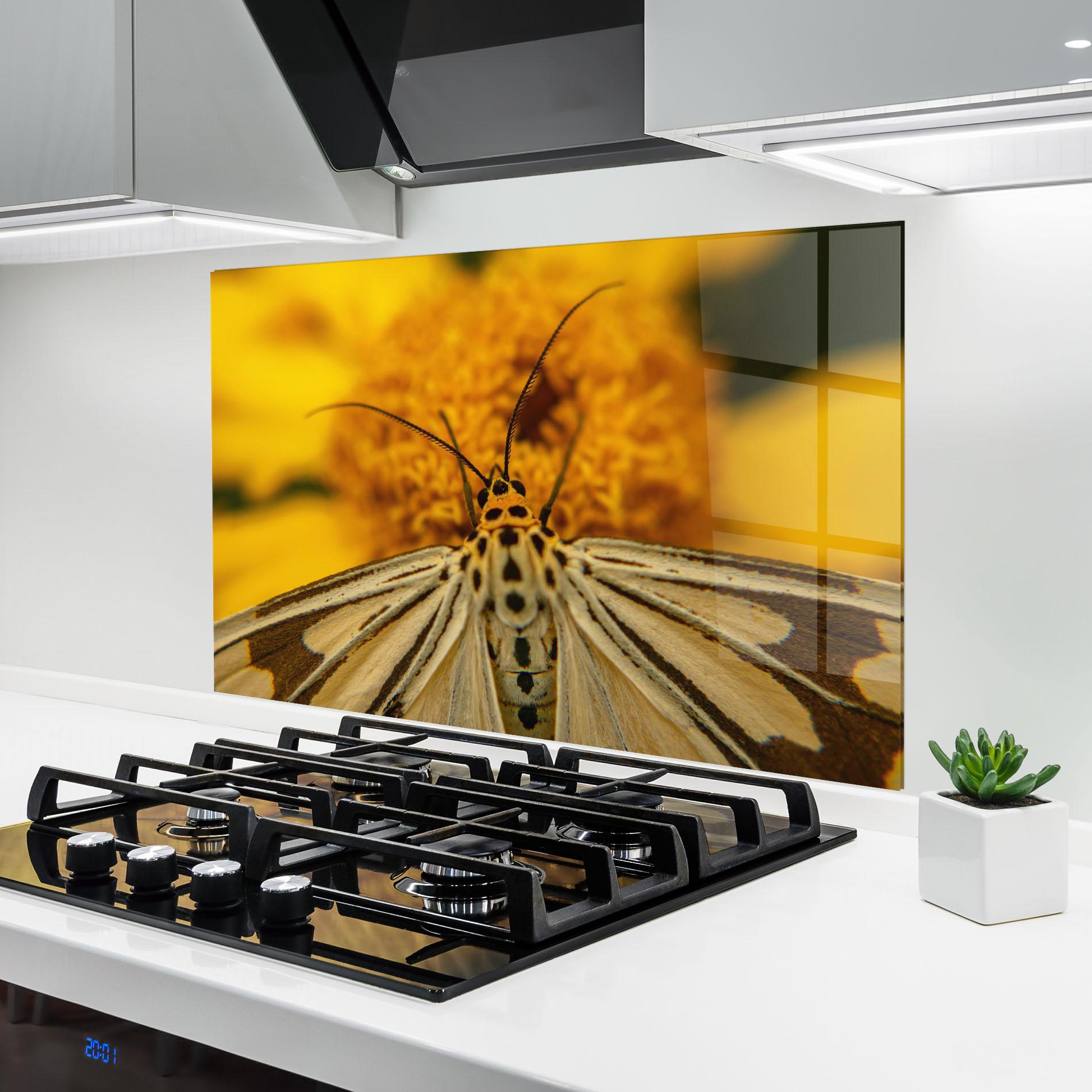 Стъклен панел за кухня Pollen Butterfly mockup 6