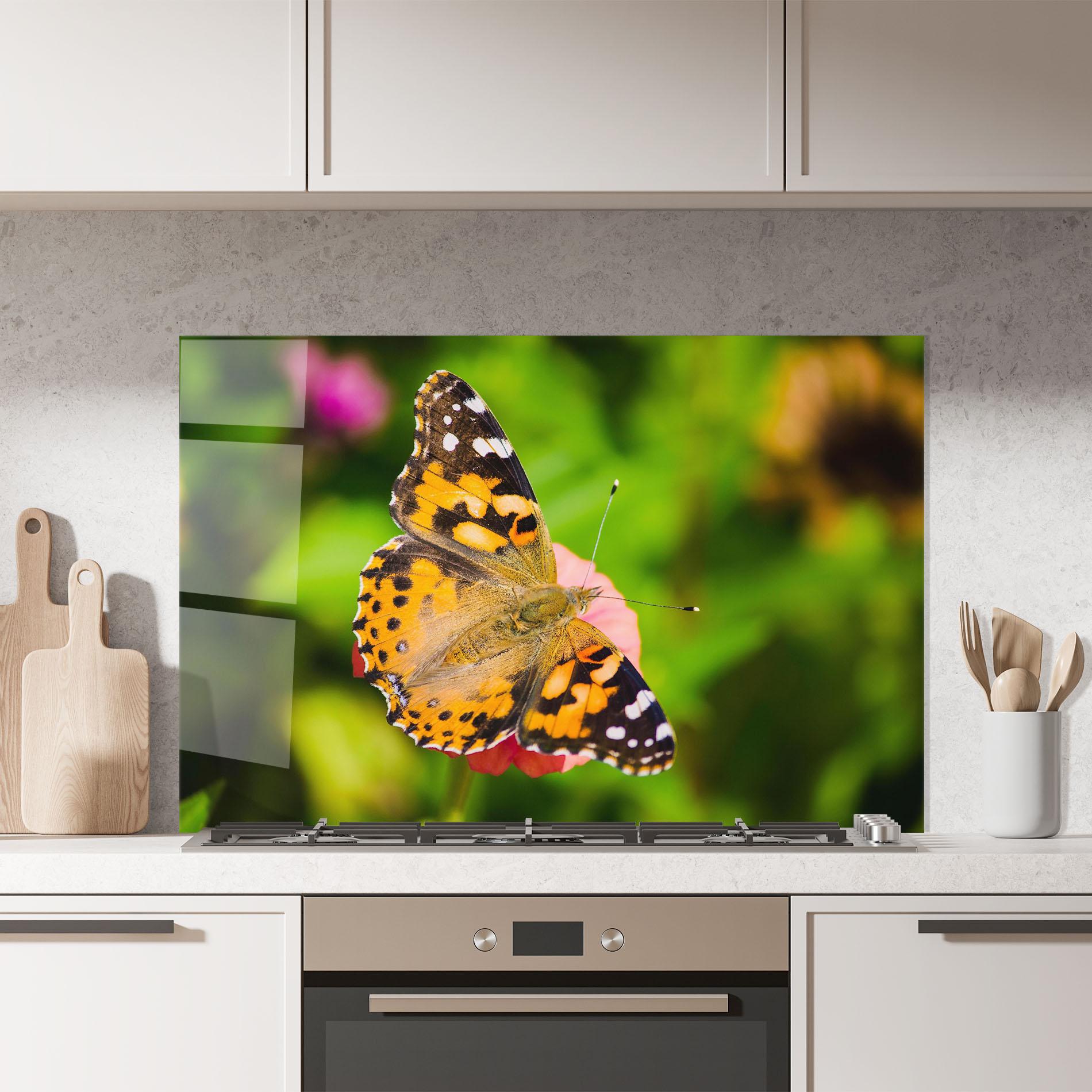 Стъклен панел за кухня Butterfly On Flower mockup 7