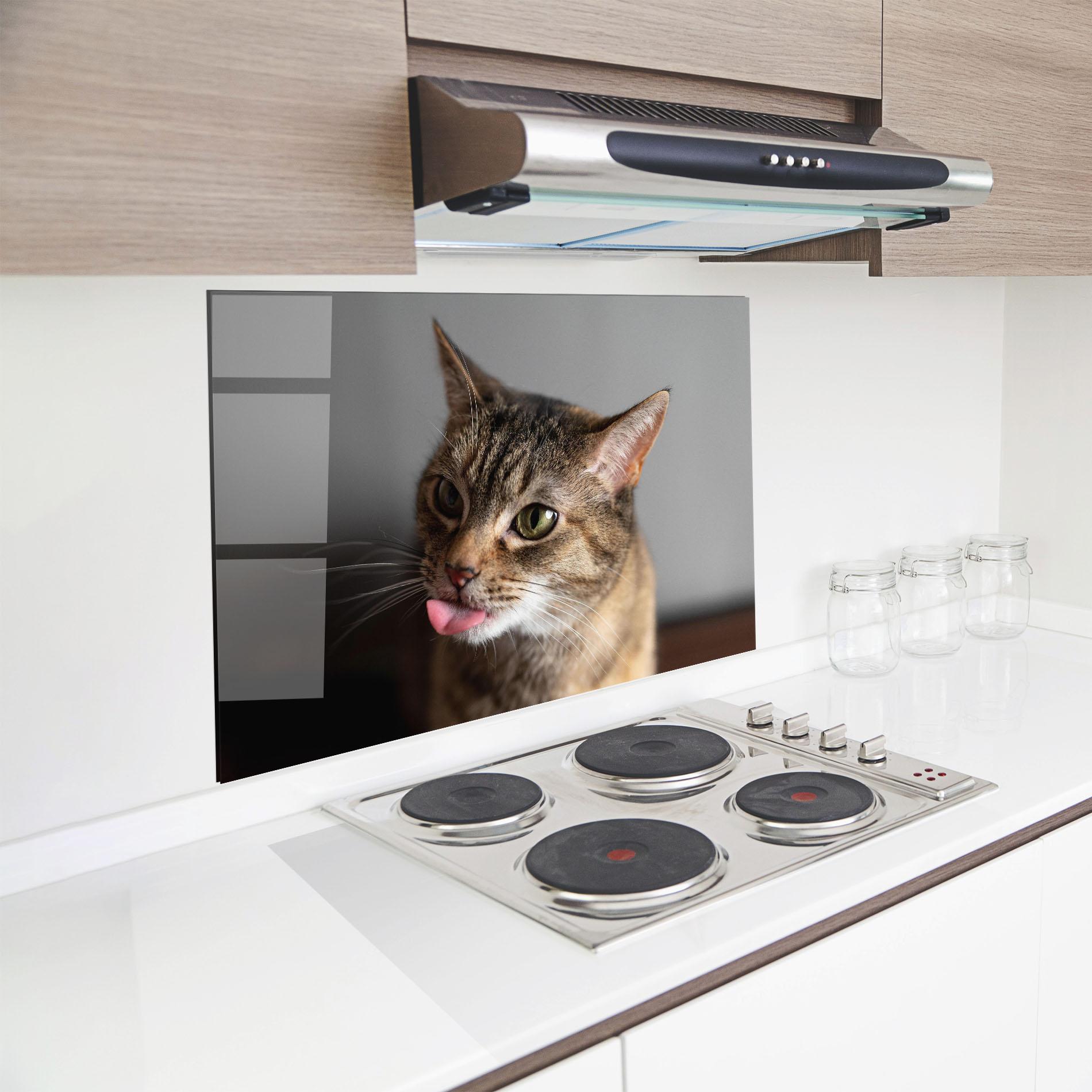 Стъклен панел за кухня Brown Green Eyes Cat mockup 8