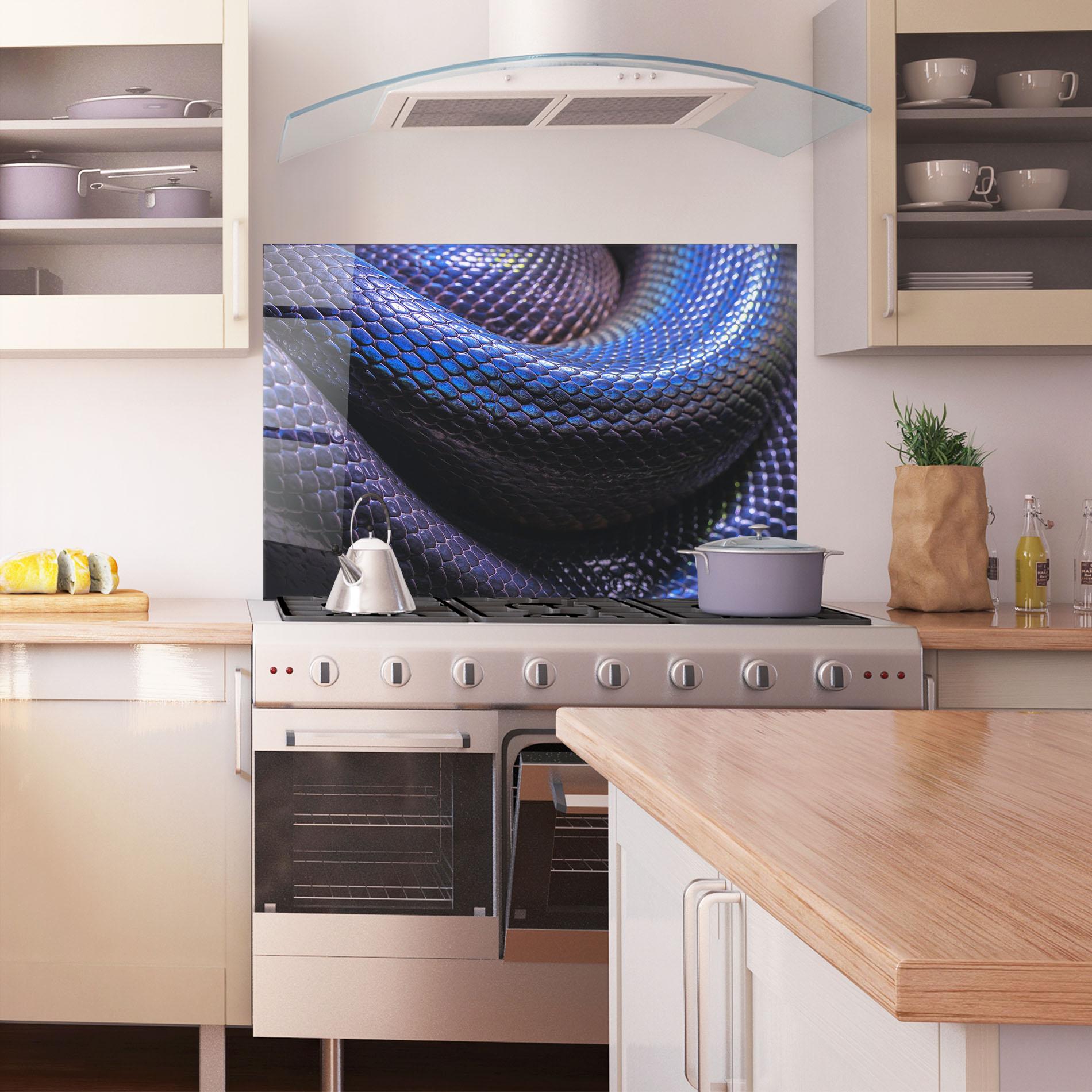 Стъклен панел за кухня Snake Skin mockup 1