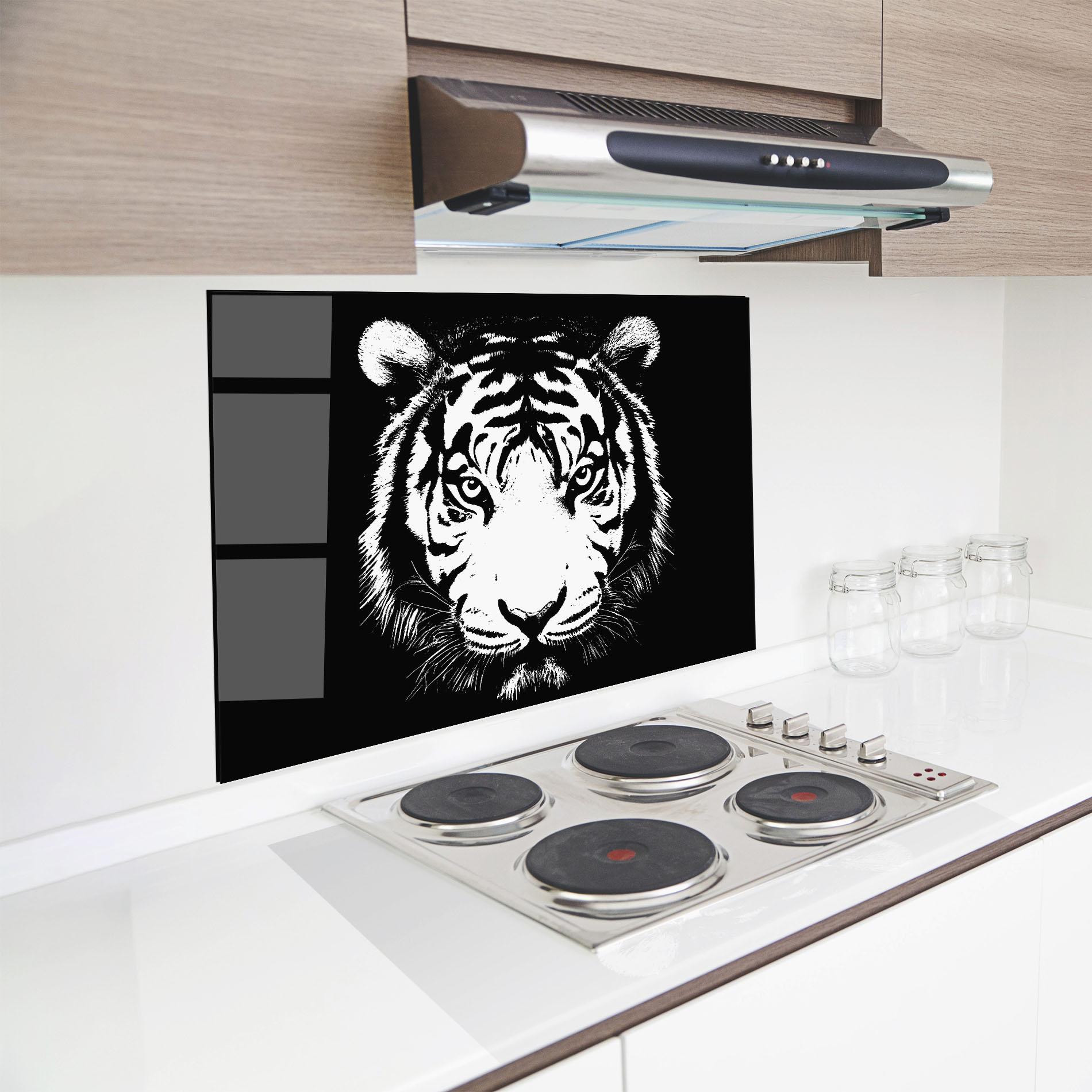 Стъклен панел за кухня White Head Tiger mockup 8