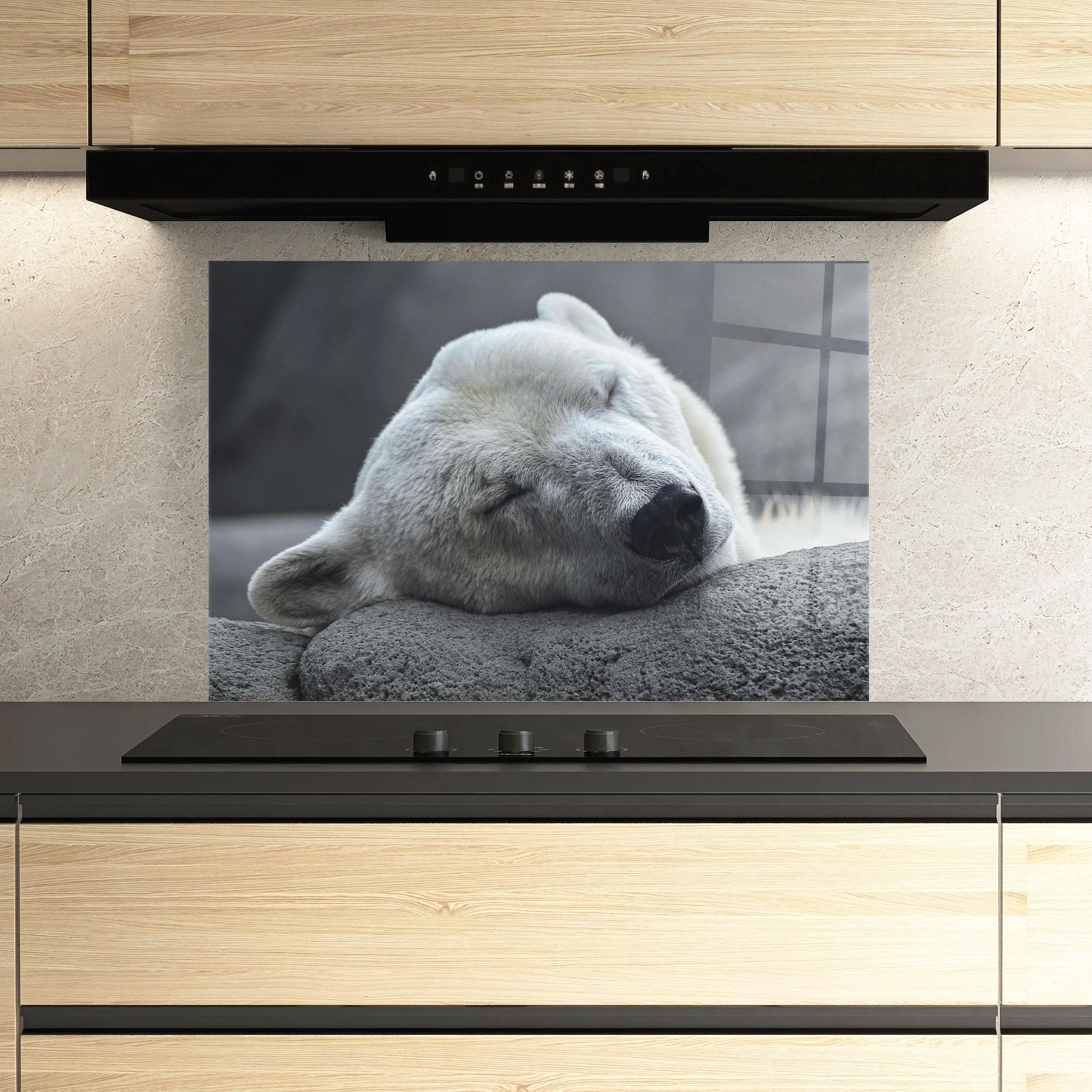 Стъклен панел за кухня Icebear Sleeping mockup 3
