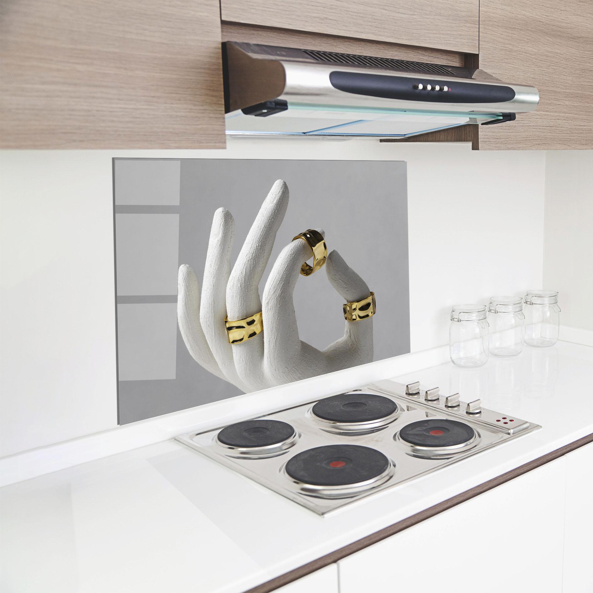 Стъклен панел за кухня Stand Display Rings mockup 8