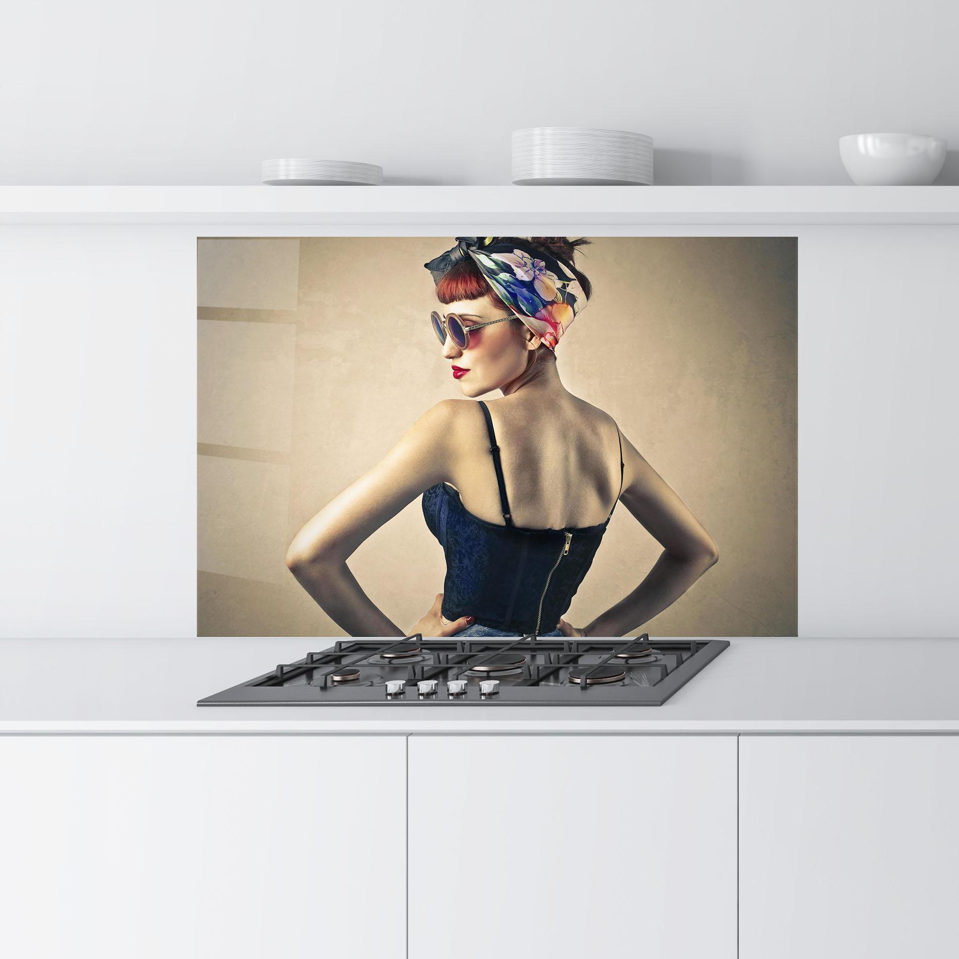 Стъклен панел за кухня Pin Up Girl mockup 9