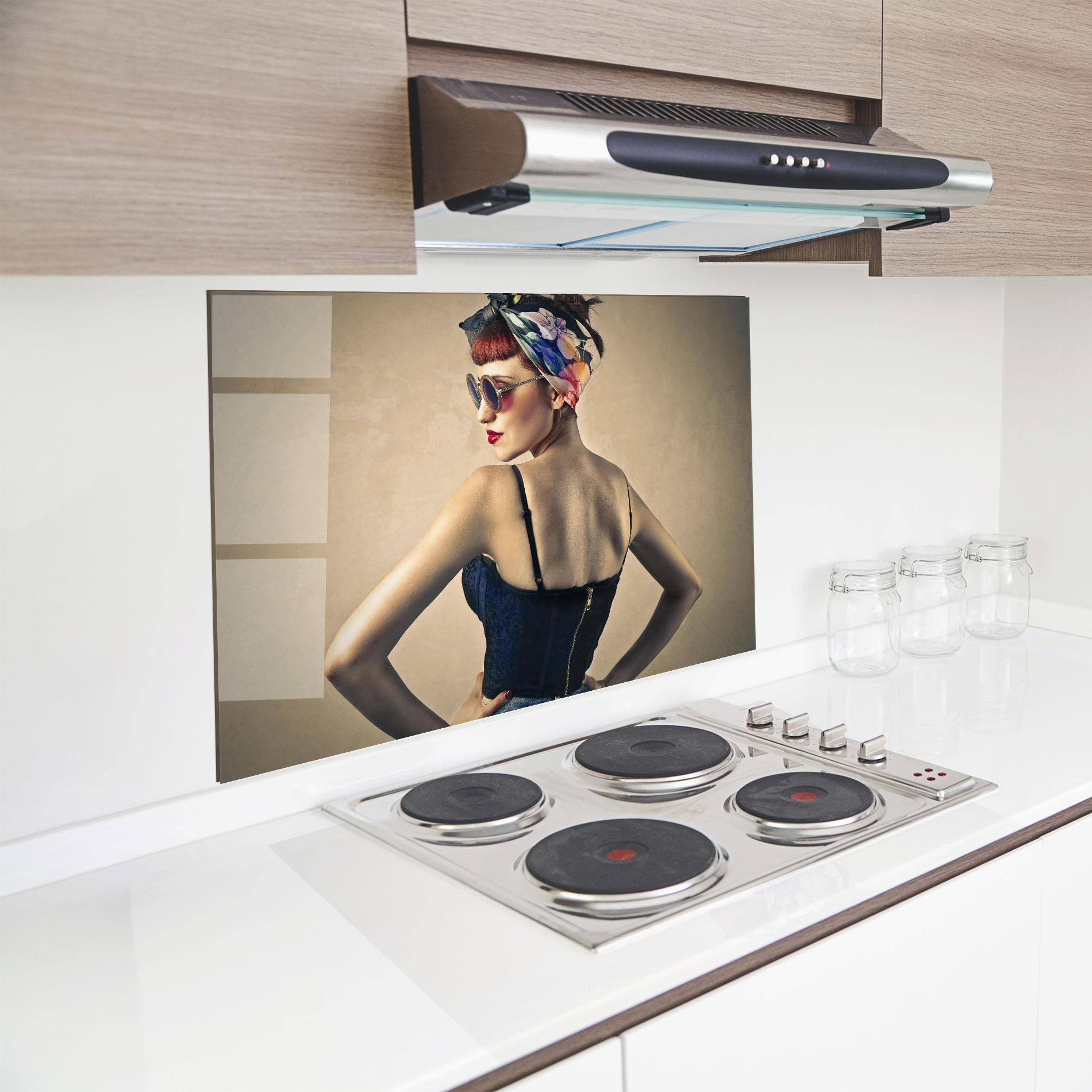Стъклен панел за кухня Pin Up Girl mockup 8