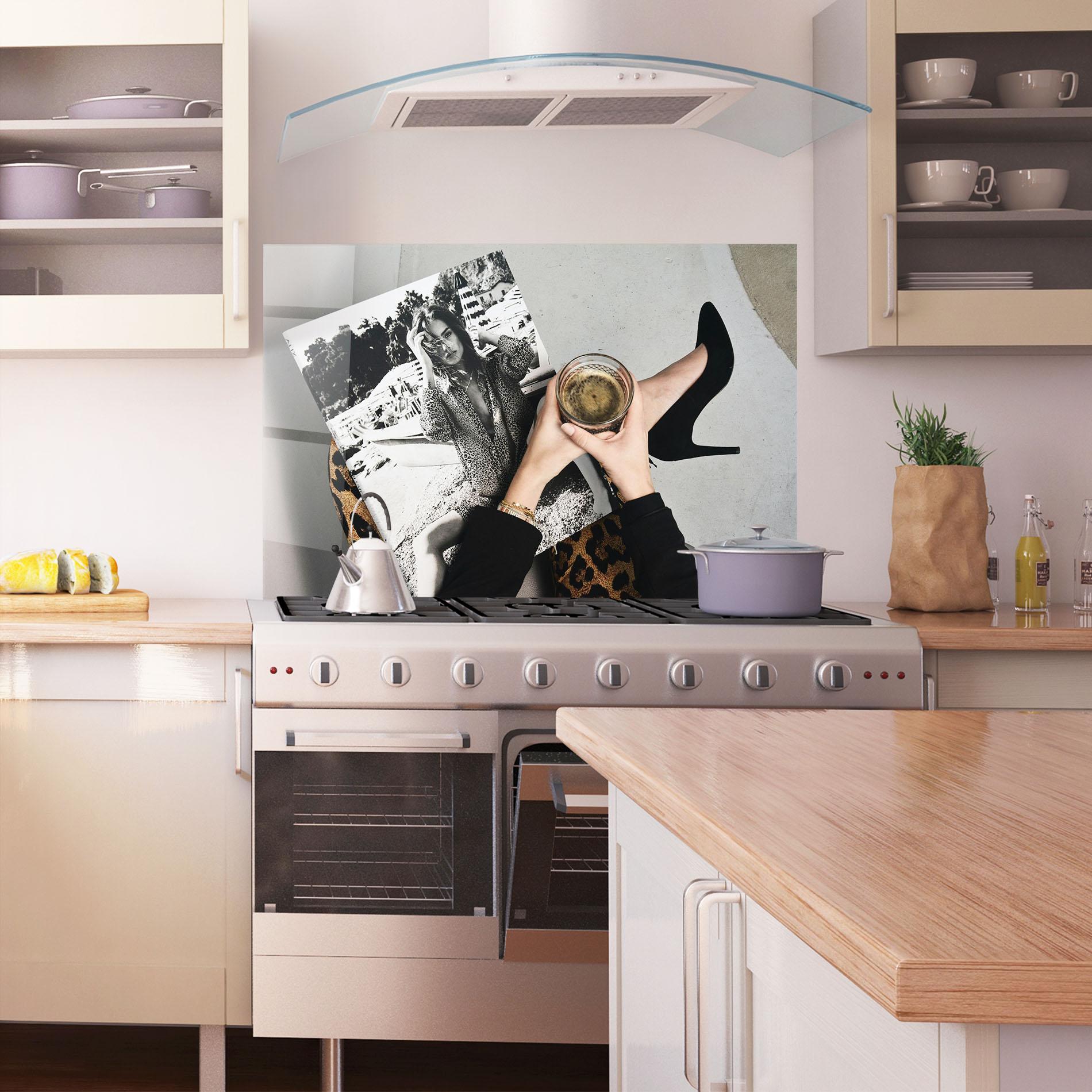 Стъклен панел за кухня Black Shoes Holding Coffee mockup 1