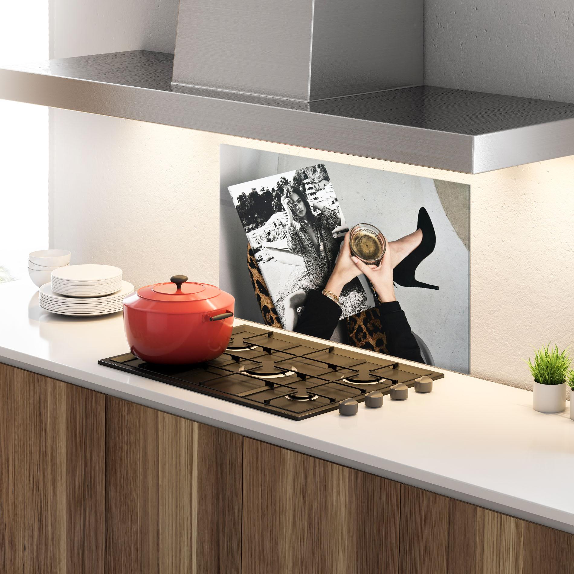 Стъклен панел за кухня Black Shoes Holding Coffee mockup 4