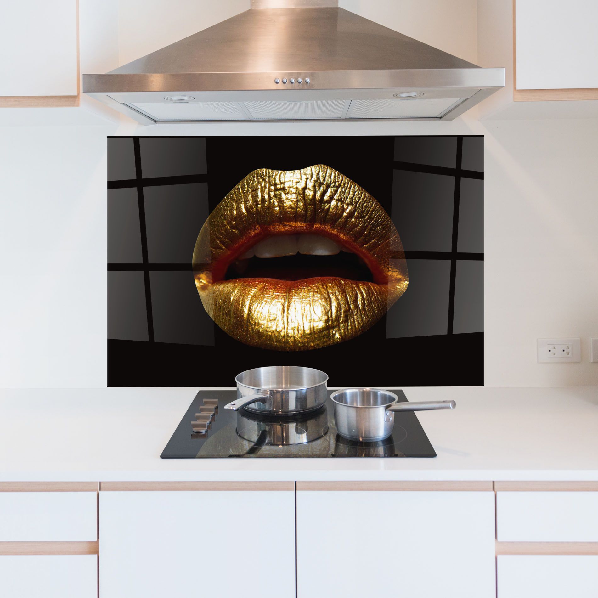 Pretty Gold Lips mockup 5