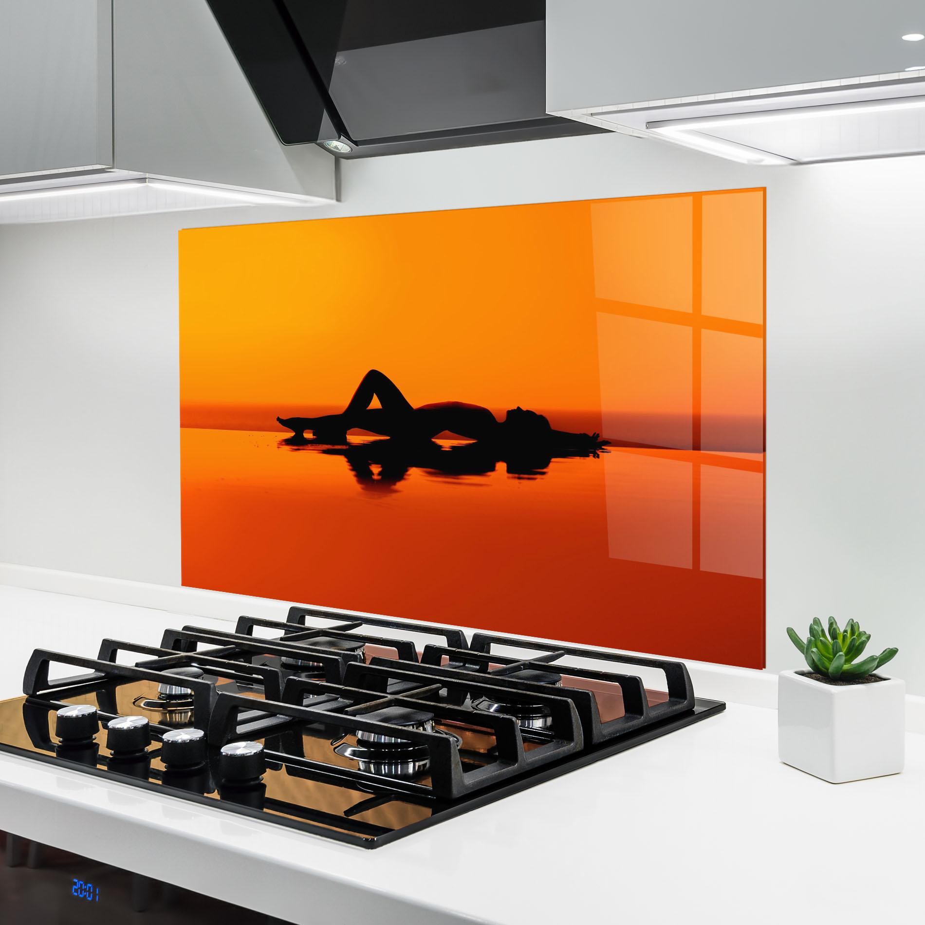 Стъклен панел за кухня Pool Sunset mockup 6