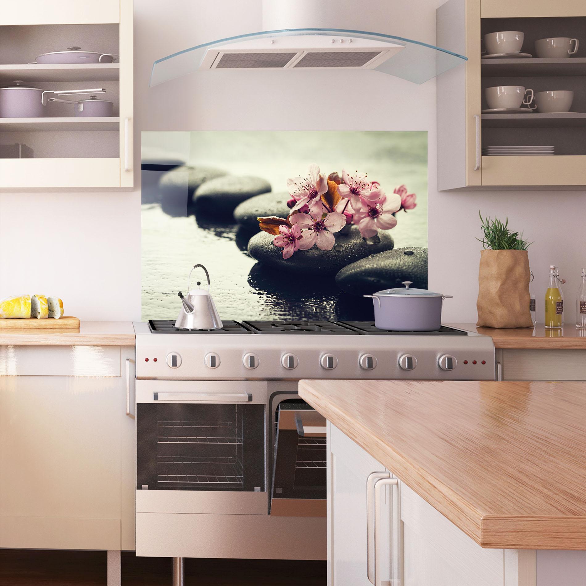 Стъклен панел за кухня Hot Spa Flowers mockup 1