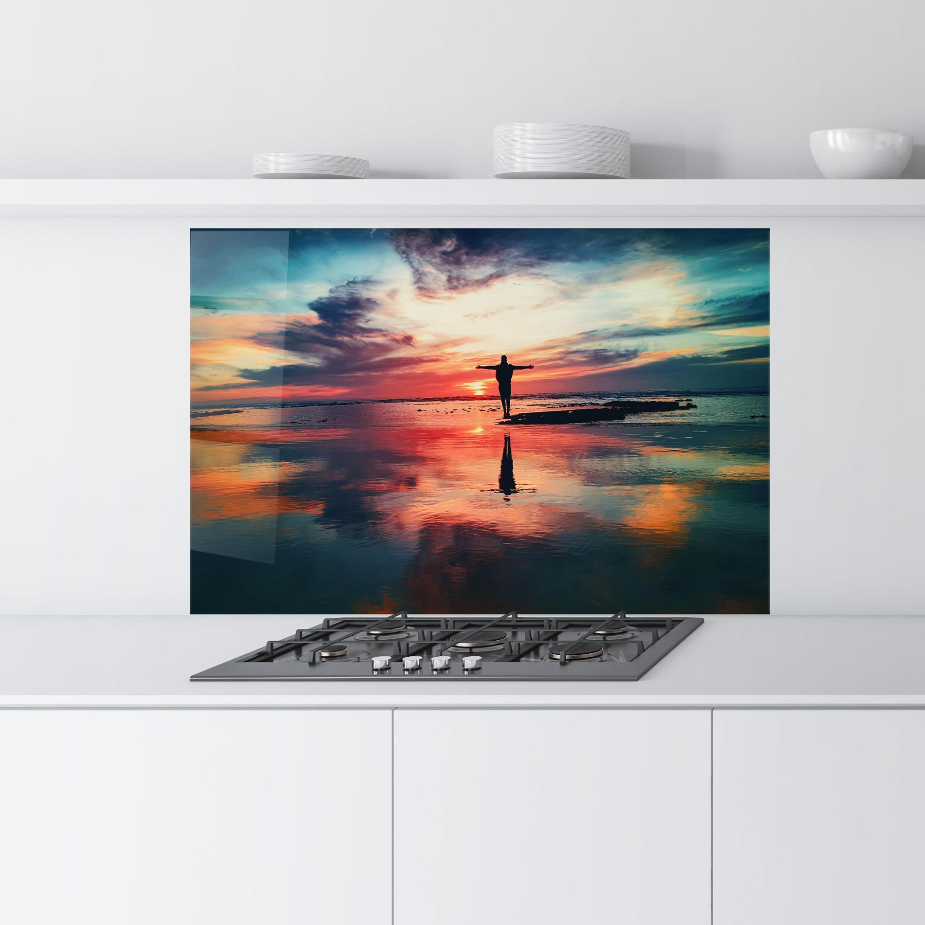 Стъклен панел за кухня Pink Purple Sky Man mockup 9