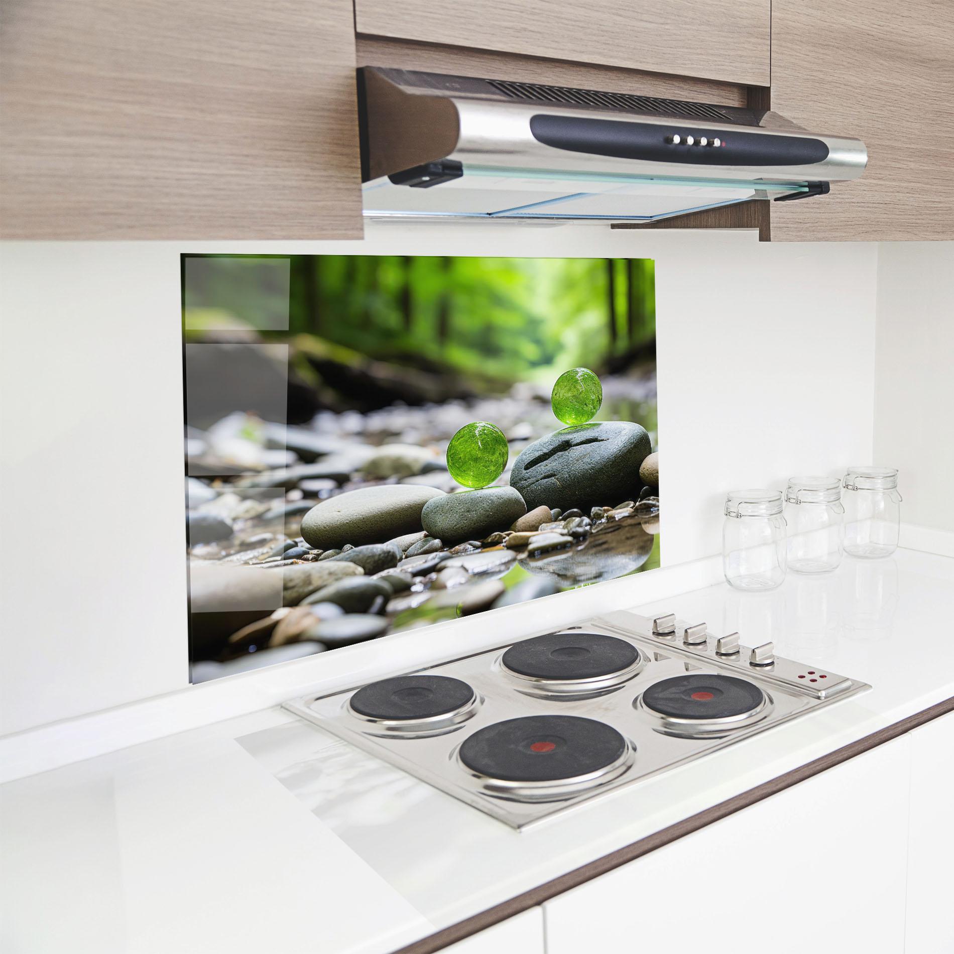 Стъклен панел за кухня Green Glass Balls mockup 8