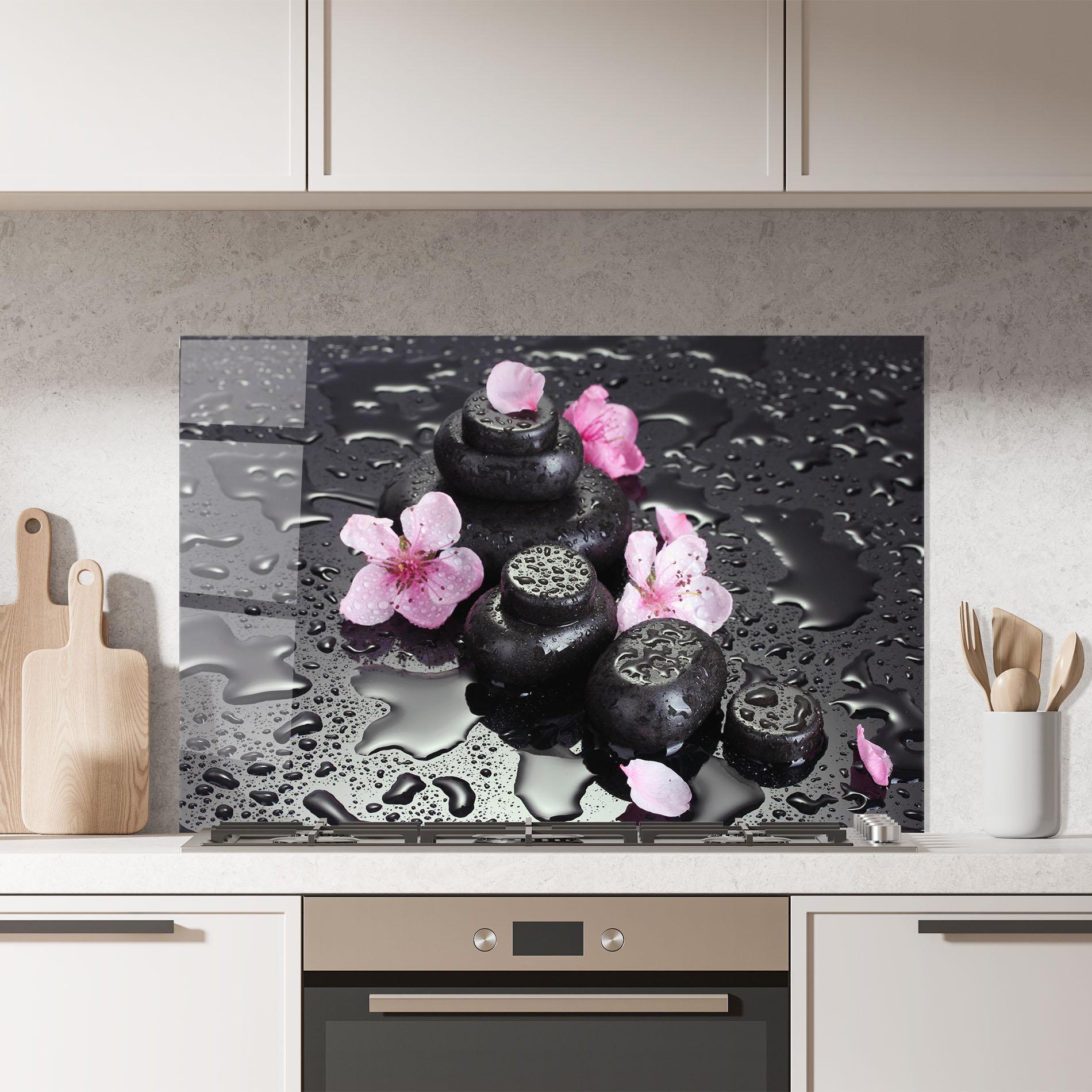 Стъклен панел за кухня Pretty Flower Stones mockup 7