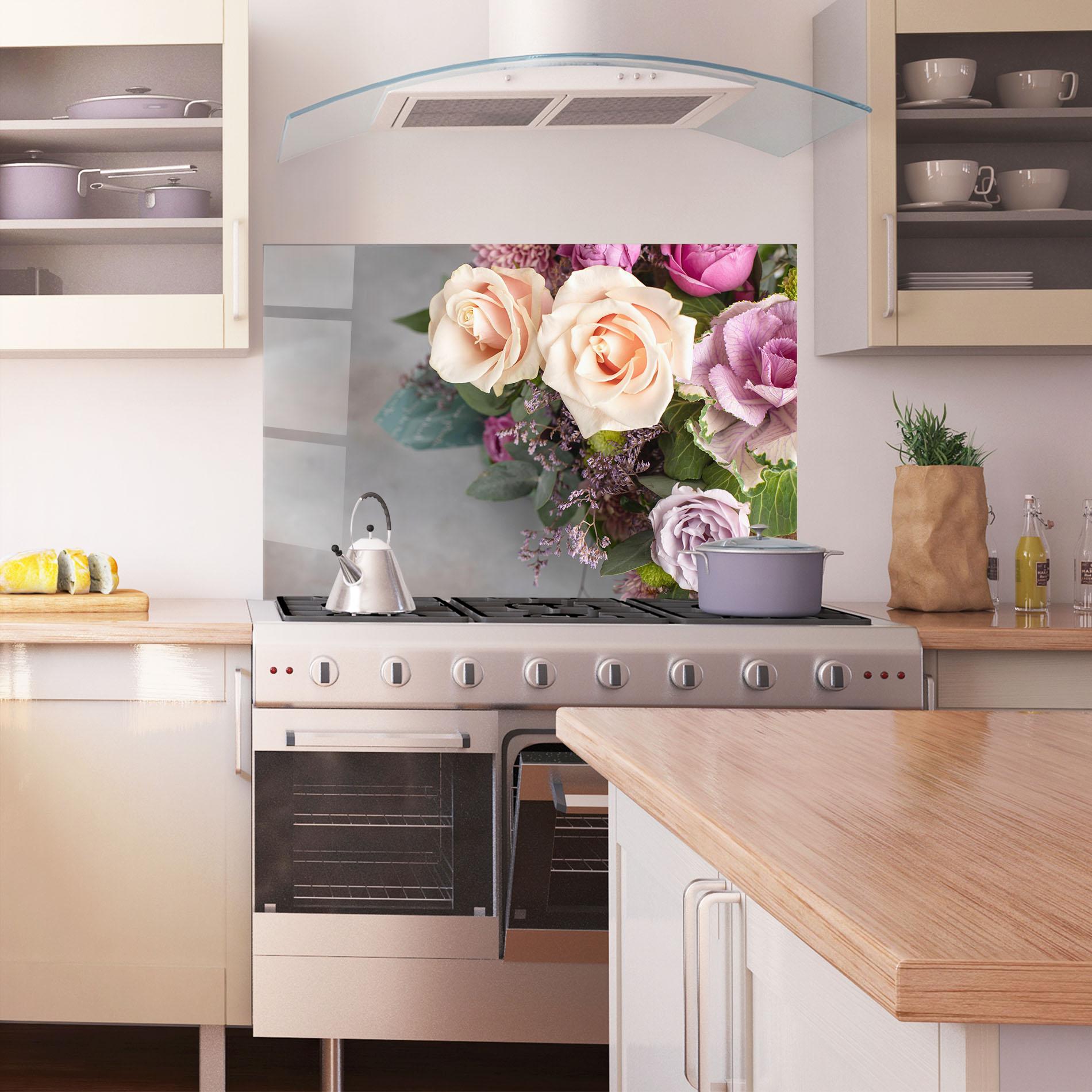 Стъклен панел за кухня Cream Purple Bouquet mockup 1