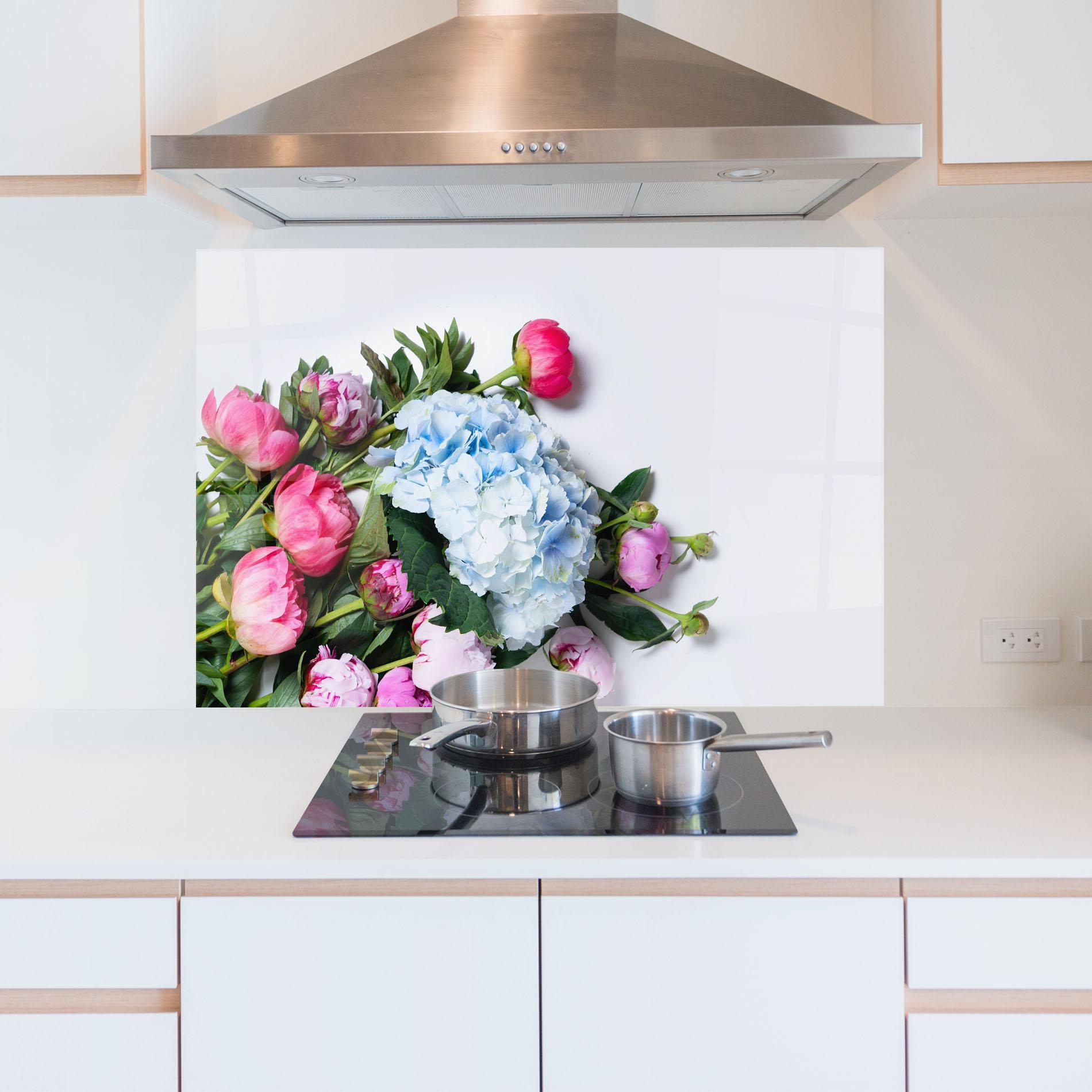 Стъклен панел за кухня Blue Pink Bouquet mockup 5