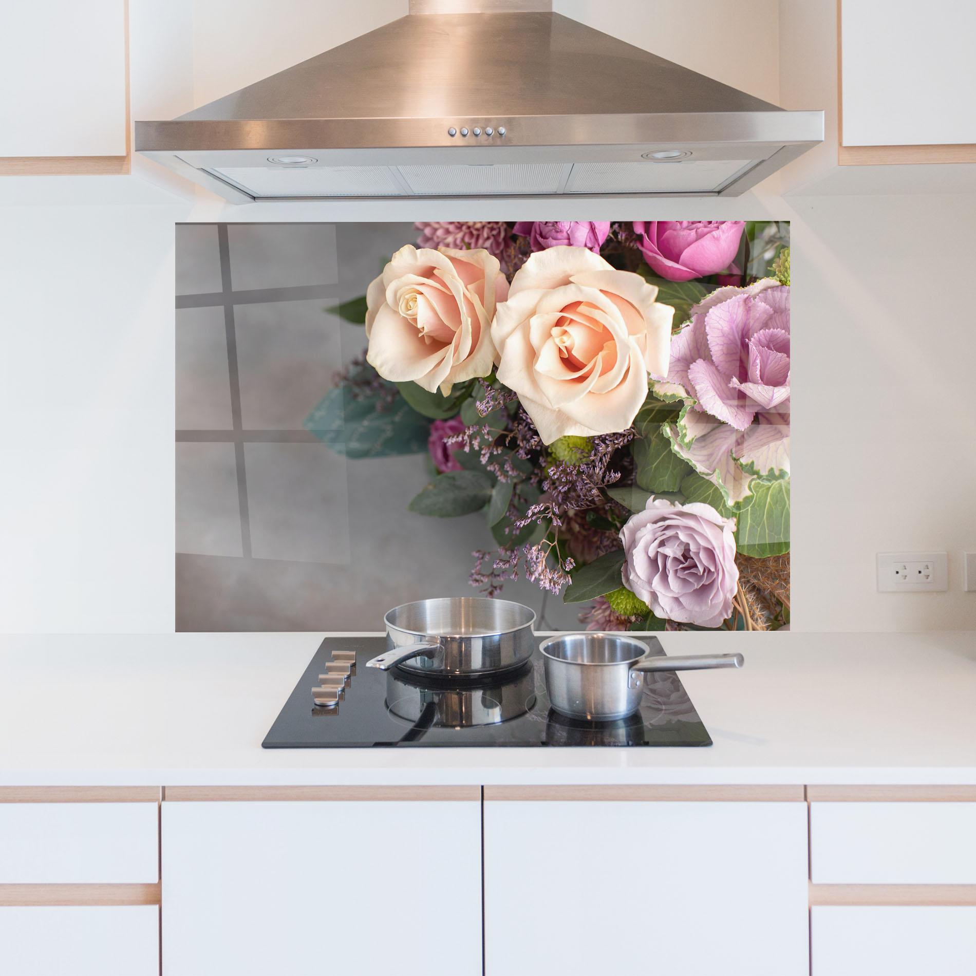 Стъклен панел за кухня Cream Purple Bouquet mockup 5