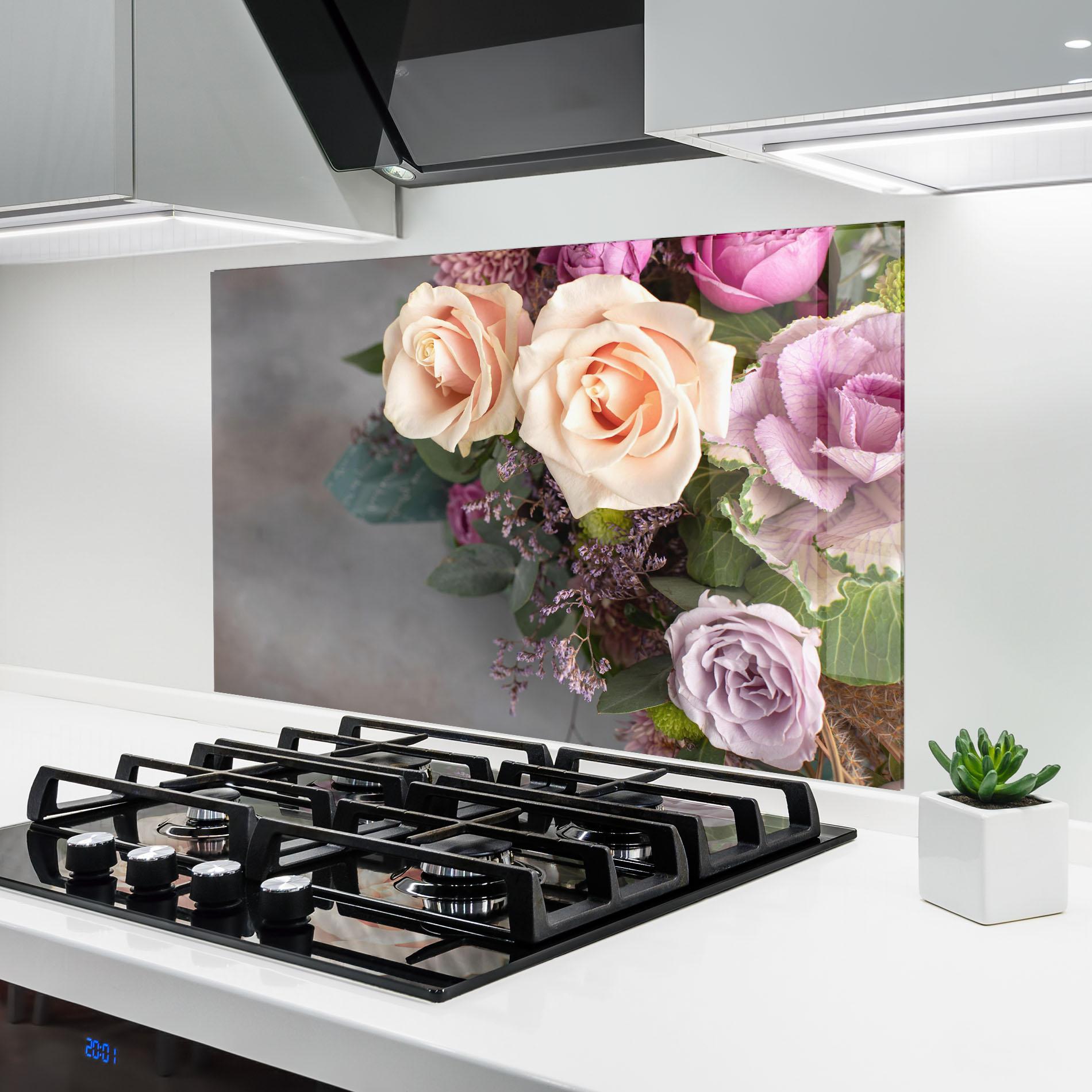 Стъклен панел за кухня Cream Purple Bouquet mockup 6