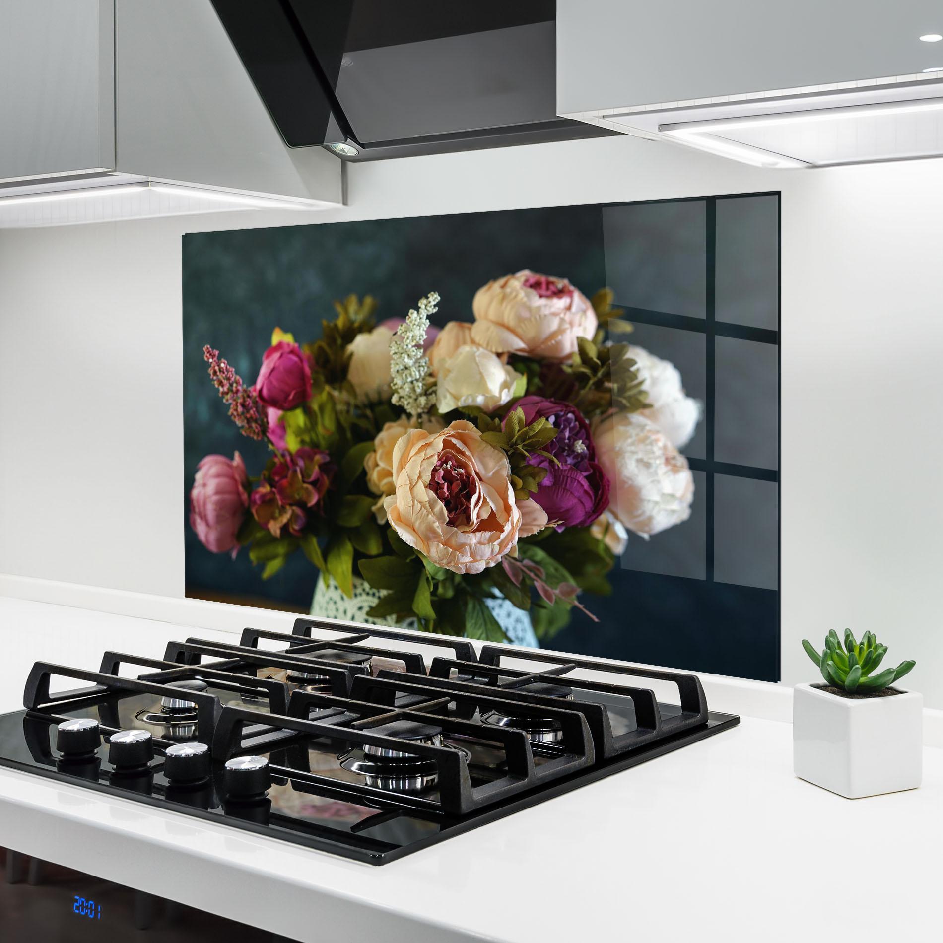 Стъклен панел за кухня Cream Roses Bouquet mockup 6