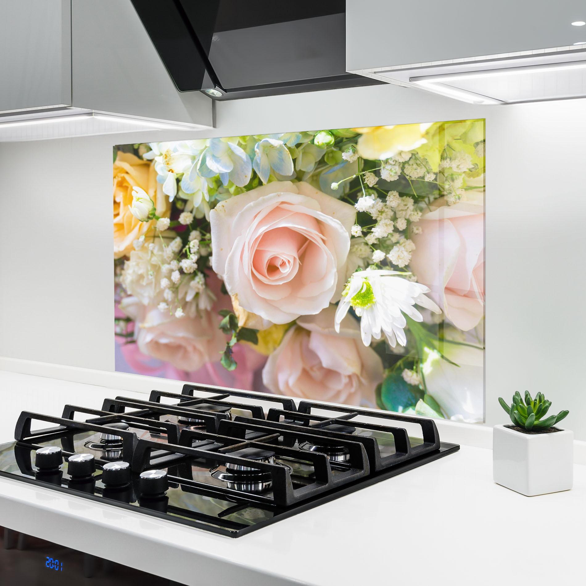 Стъклен панел за кухня Light Pink Bouquet mockup 6