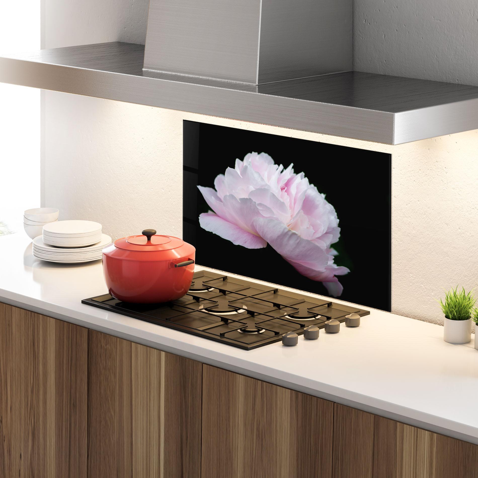Стъклен панел за кухня Pastel Peony On Black mockup 4