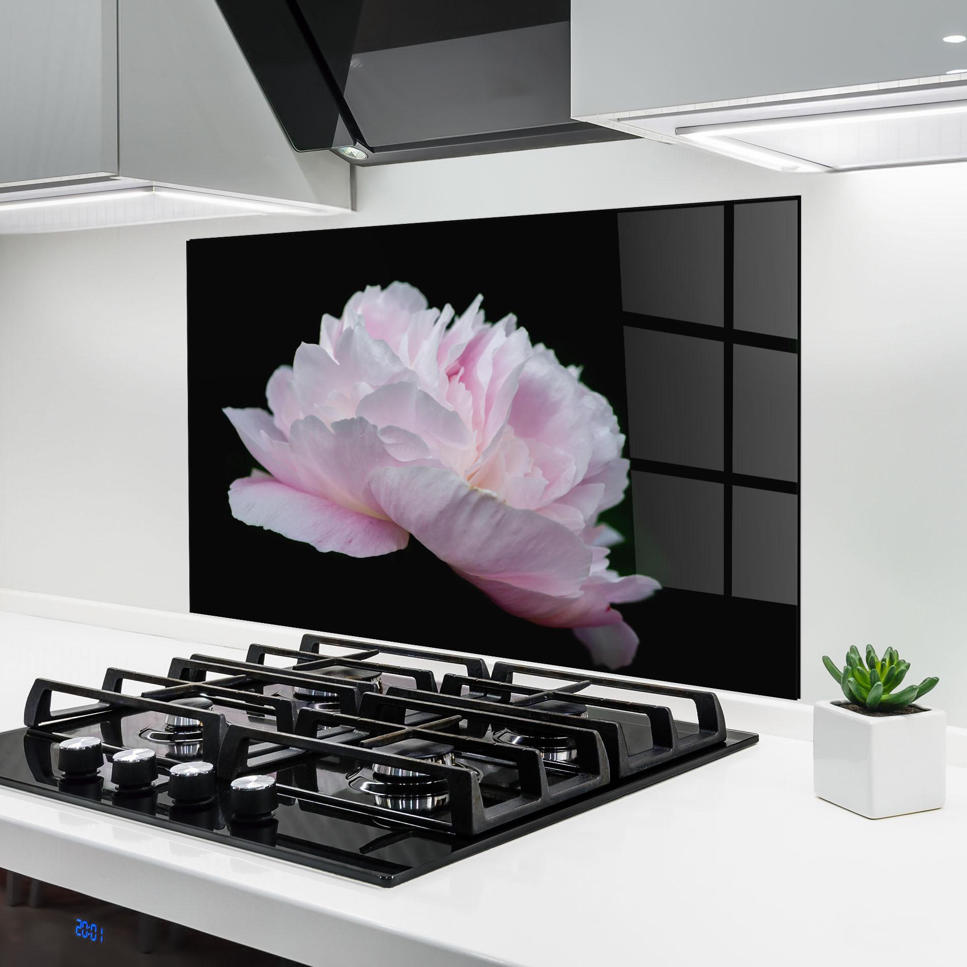 Стъклен панел за кухня Pastel Peony On Black mockup 6