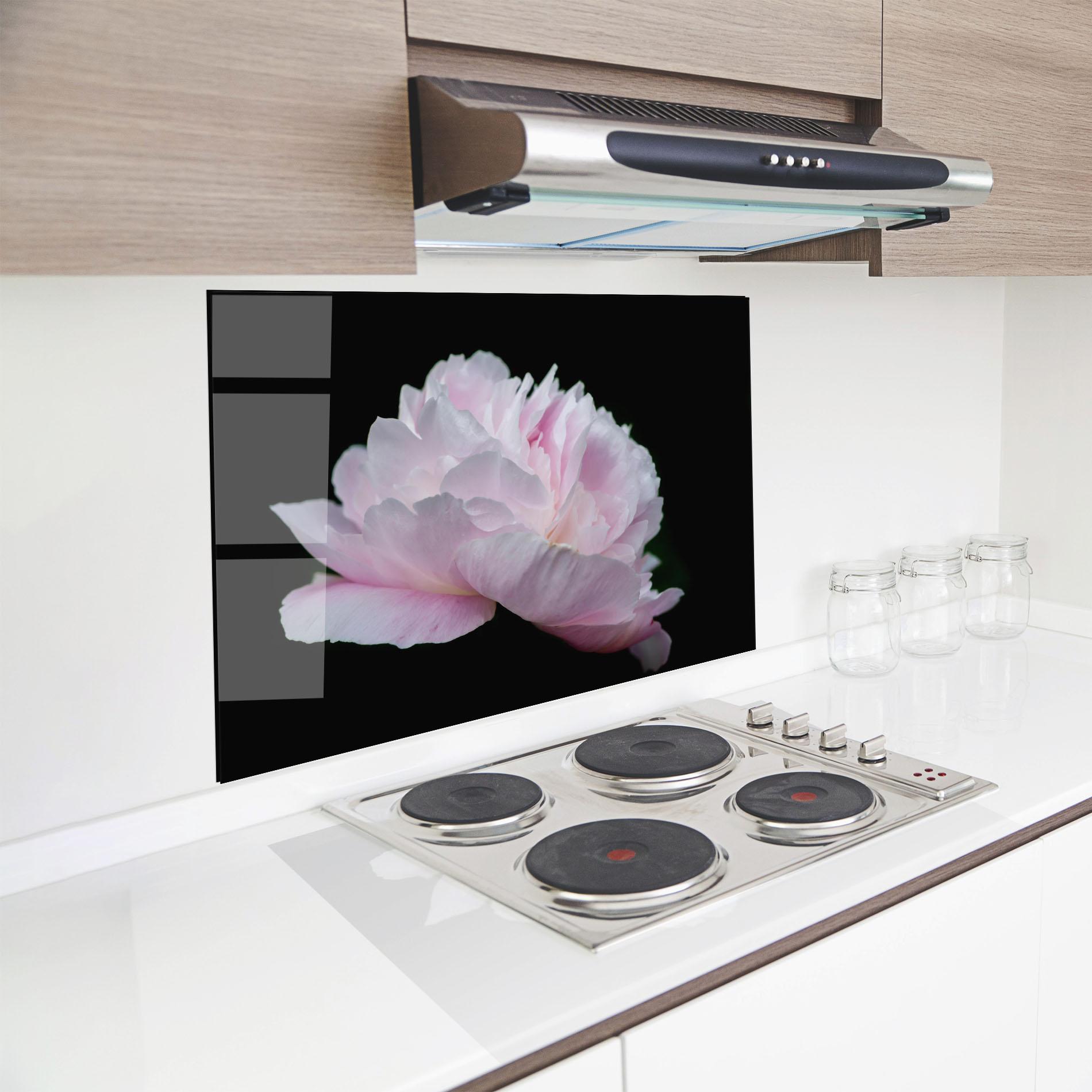 Стъклен панел за кухня Pastel Peony On Black mockup 8