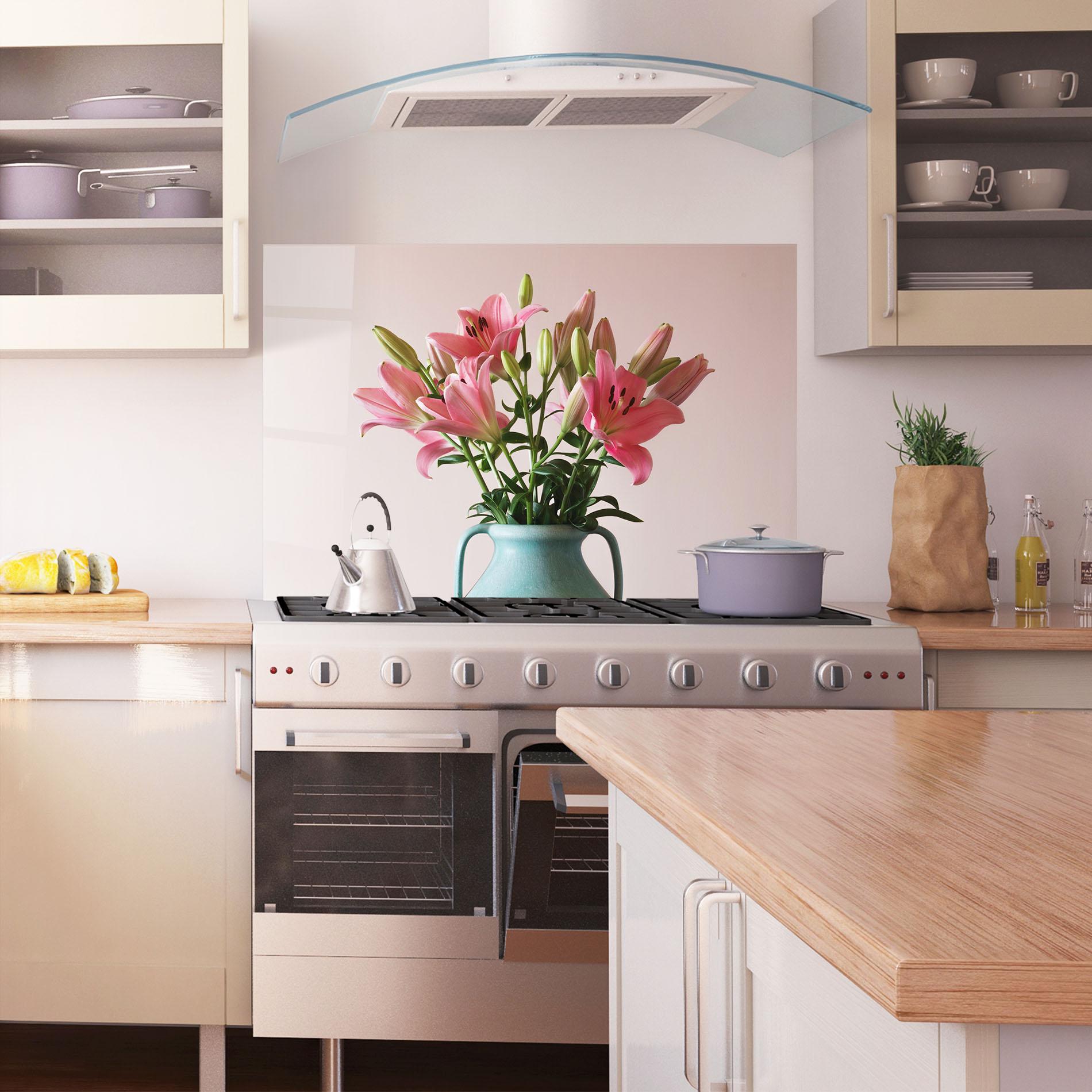 Стъклен панел за кухня Pink Lily In Vase mockup 1