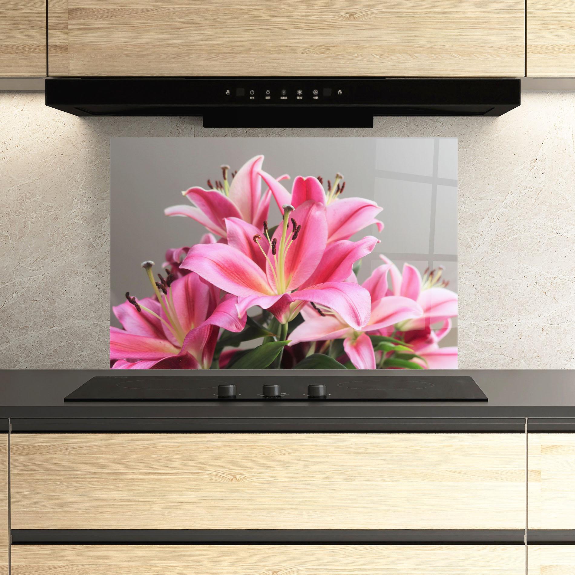 Стъклен панел за кухня Light Pink Lily View mockup 3