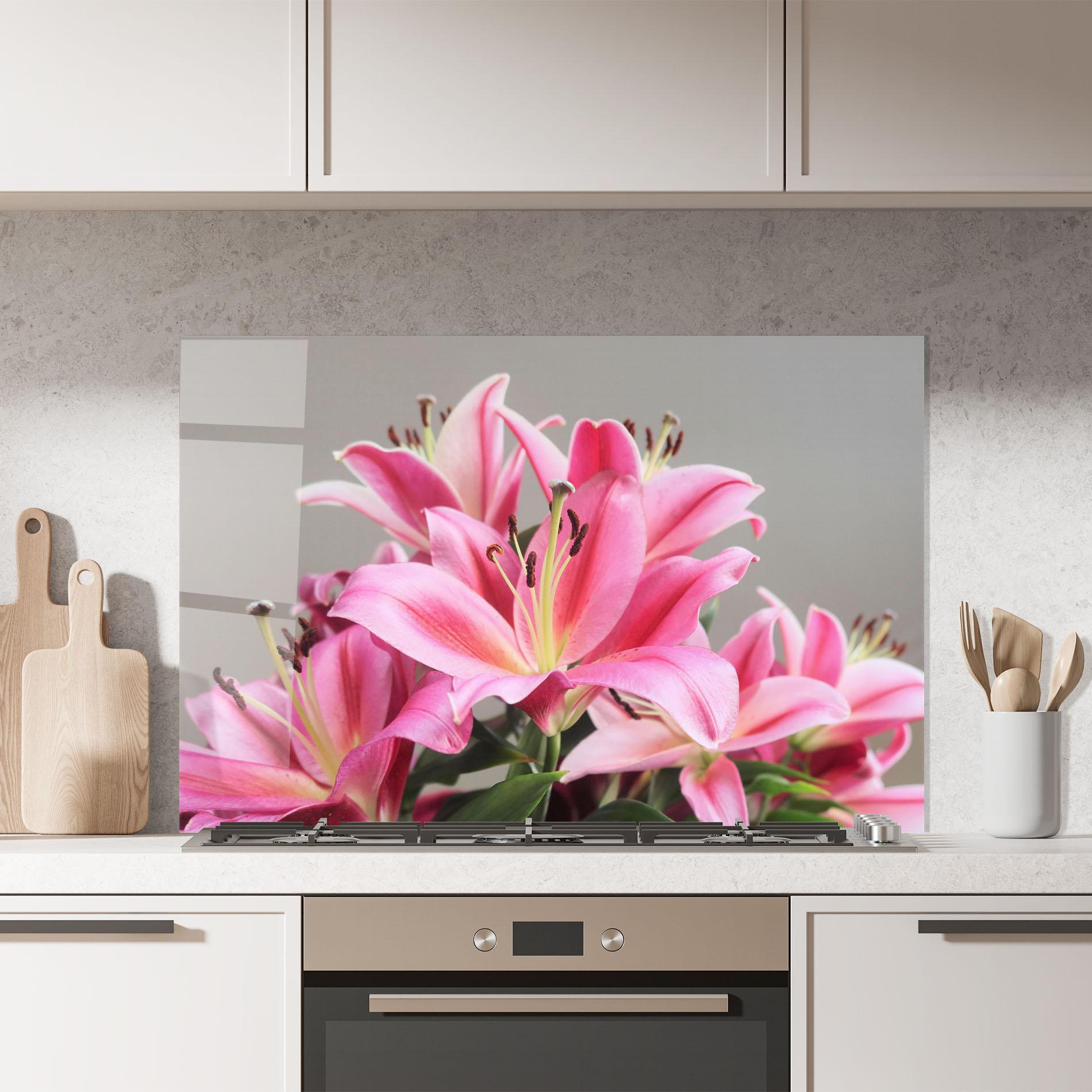 Стъклен панел за кухня Light Pink Lily View mockup 7
