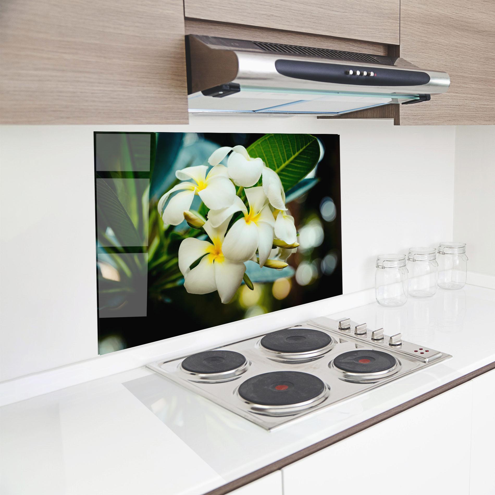 Стъклен панел за кухня Beautiful White Exotic mockup 8