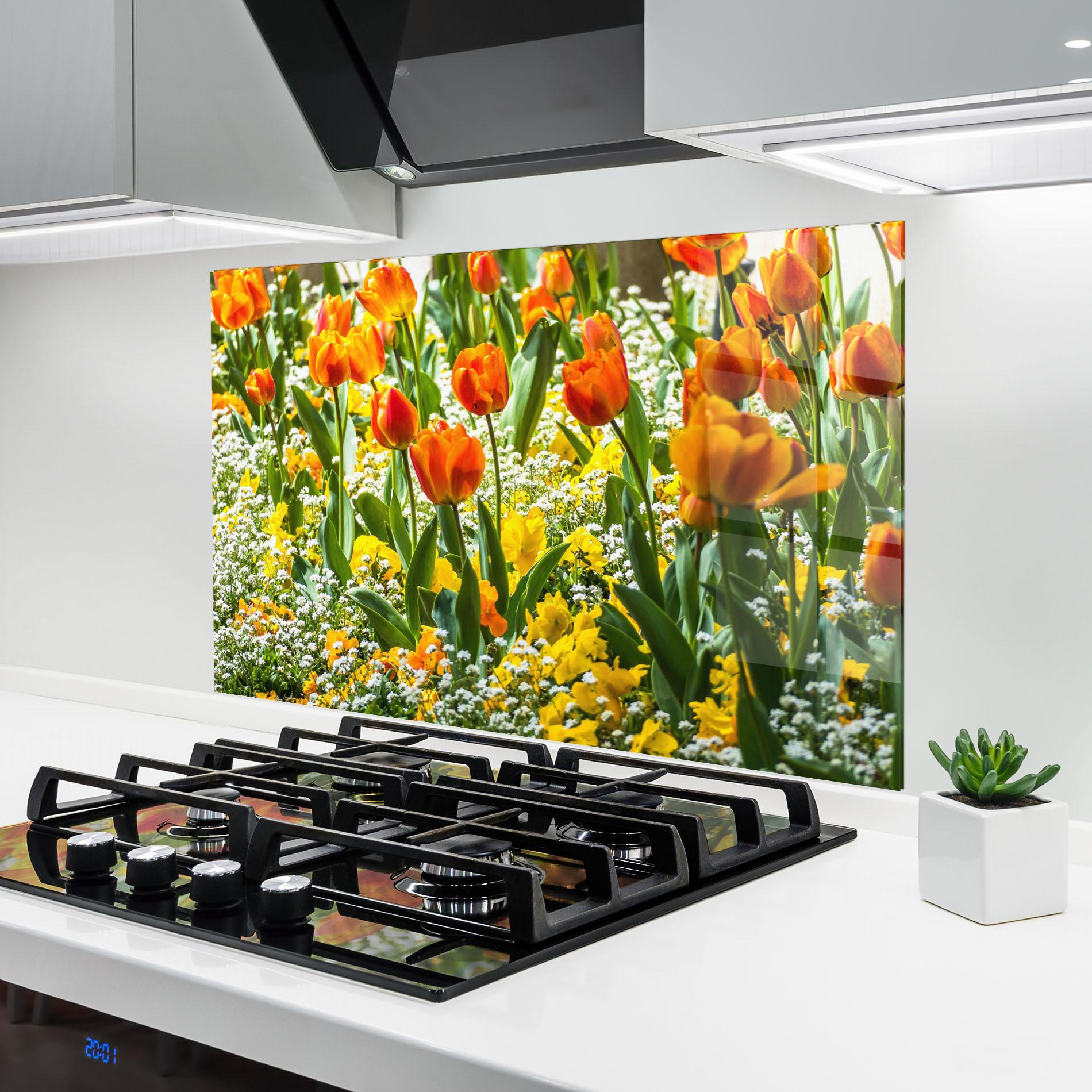 Стъклен панел за кухня Colorful Tulips Garden mockup 6