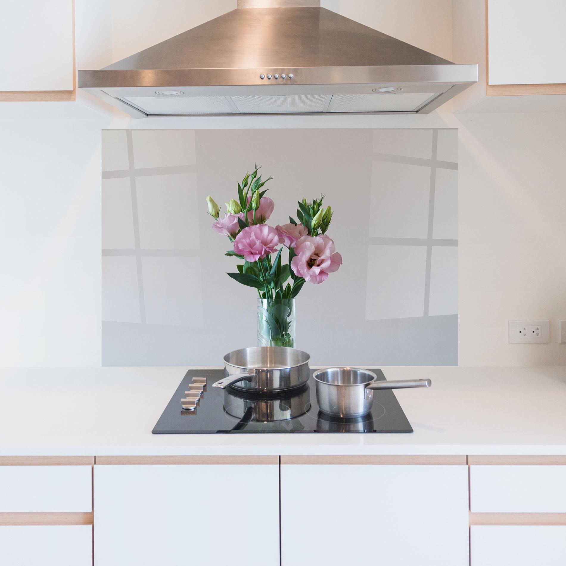 Стъклен панел за кухня Pretty Pink Flower Vase mockup 5