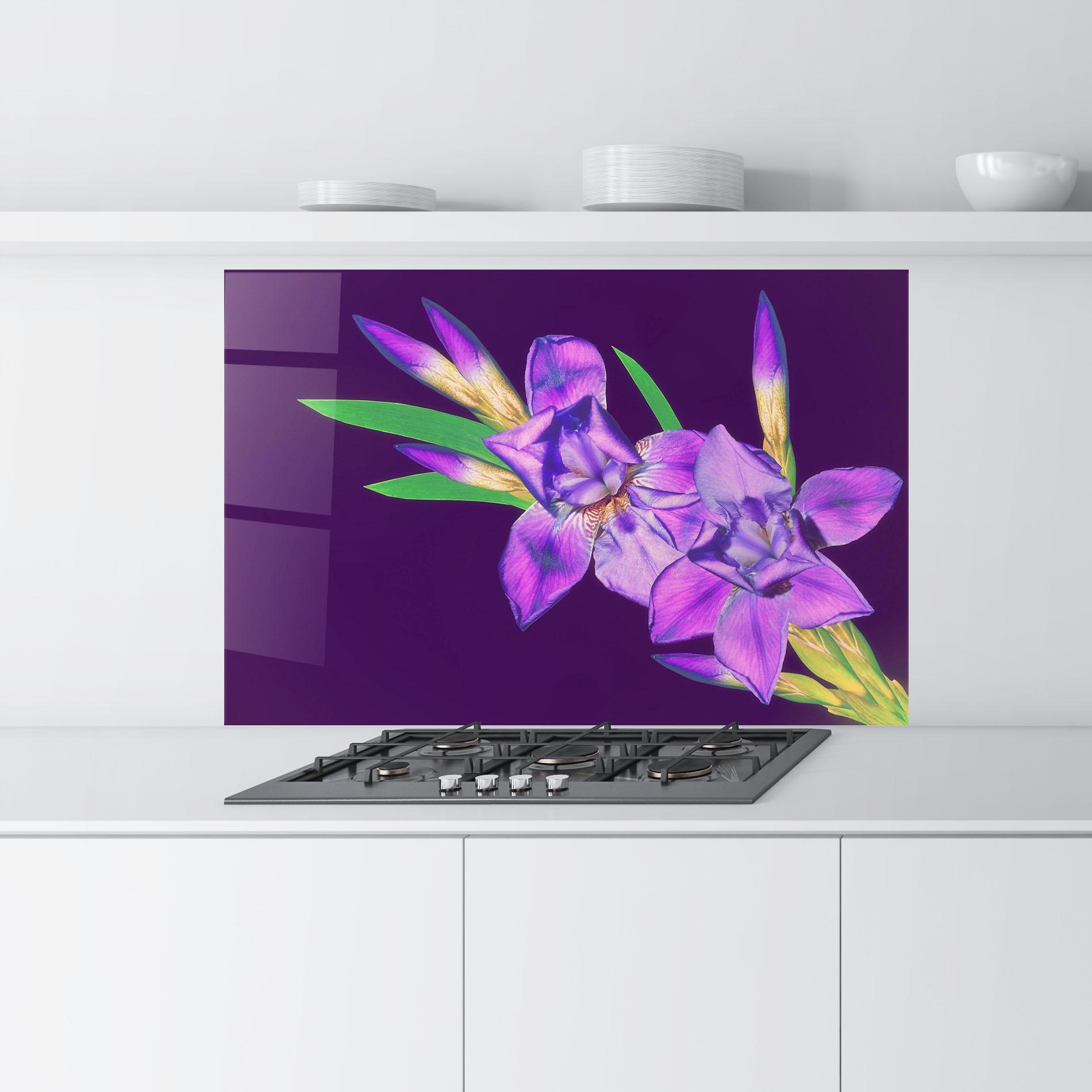 Стъклен панел за кухня Iris On Purple mockup 9