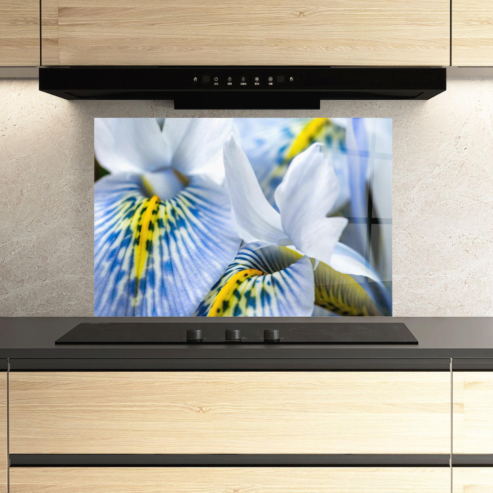 Стъклен панел за кухня Blue Yellow Iris mockup 3