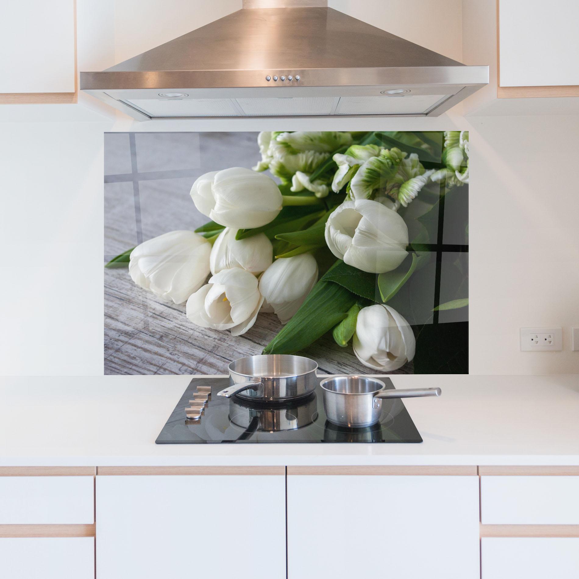 Стъклен панел за кухня White Tulips Bouquet mockup 5
