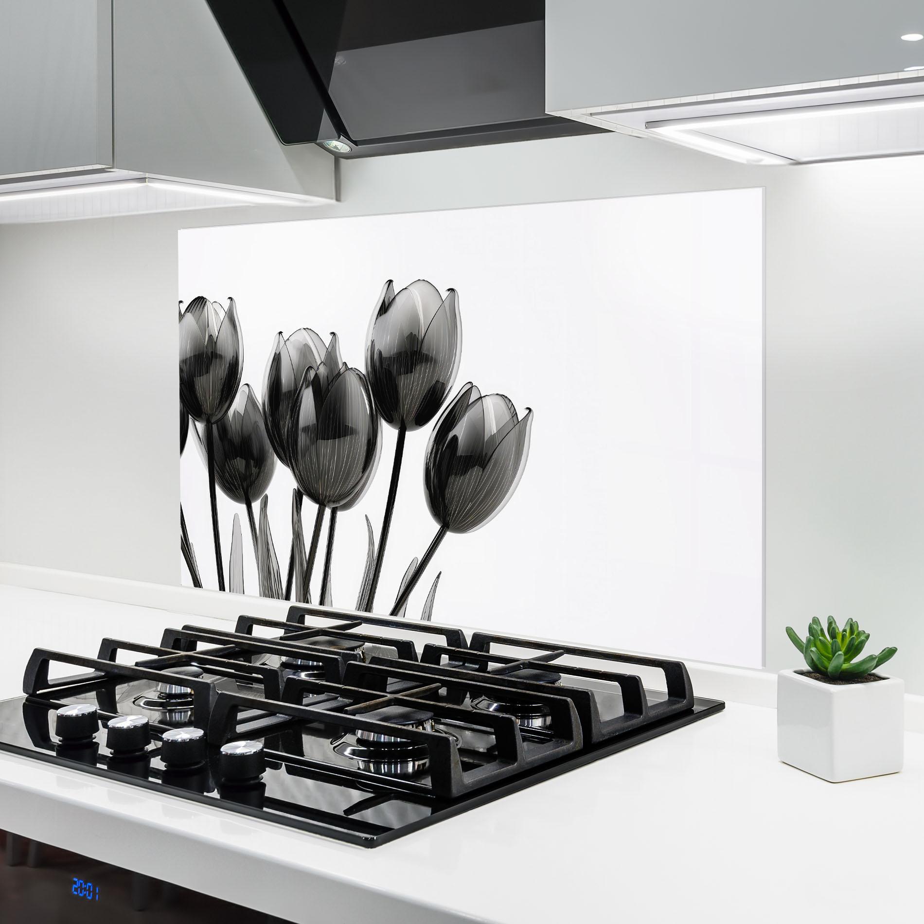 Стъклен панел за кухня Black Glass Tulips mockup 6