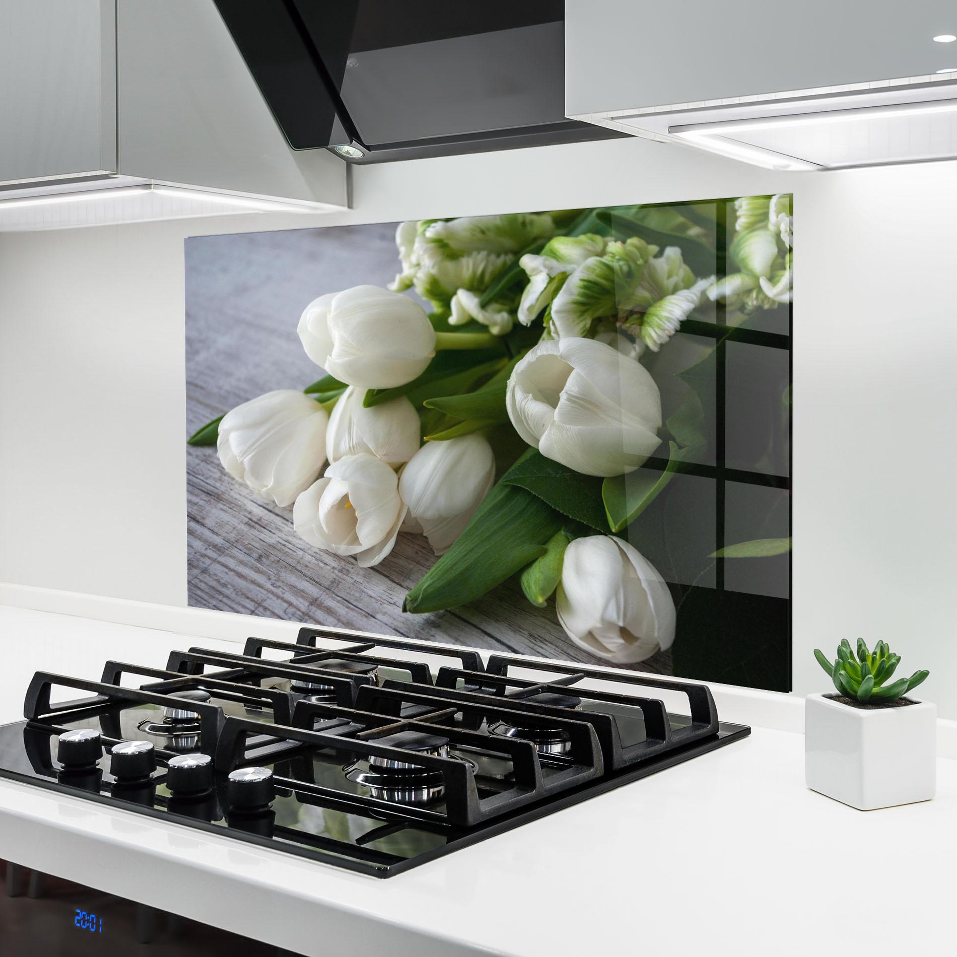 Стъклен панел за кухня White Tulips Bouquet mockup 6
