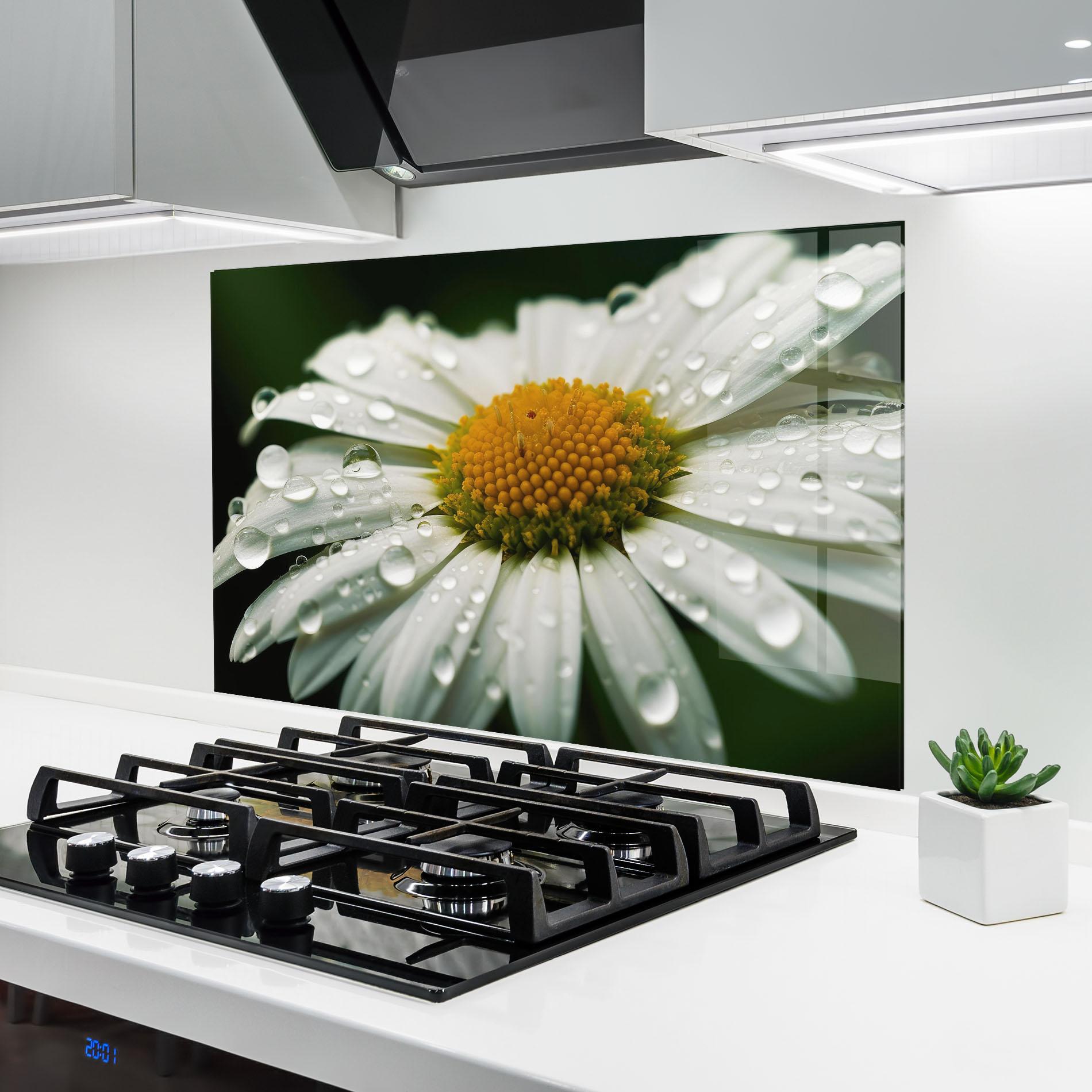 Стъклен панел за кухня Close Up Daisy After Rain mockup 6