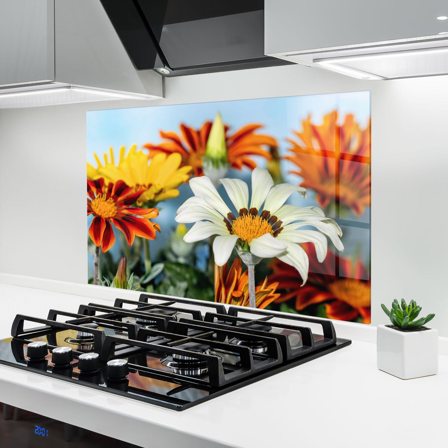 Стъклен панел за кухня Color Mix Daisy mockup 6