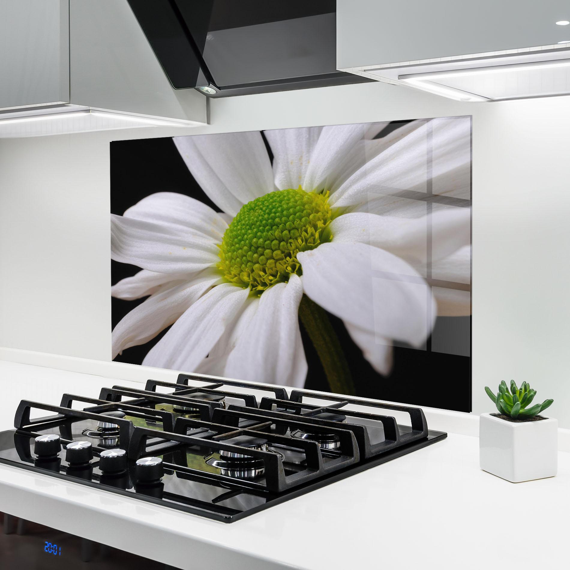 Стъклен панел за кухня Green Middle Daisy mockup 6